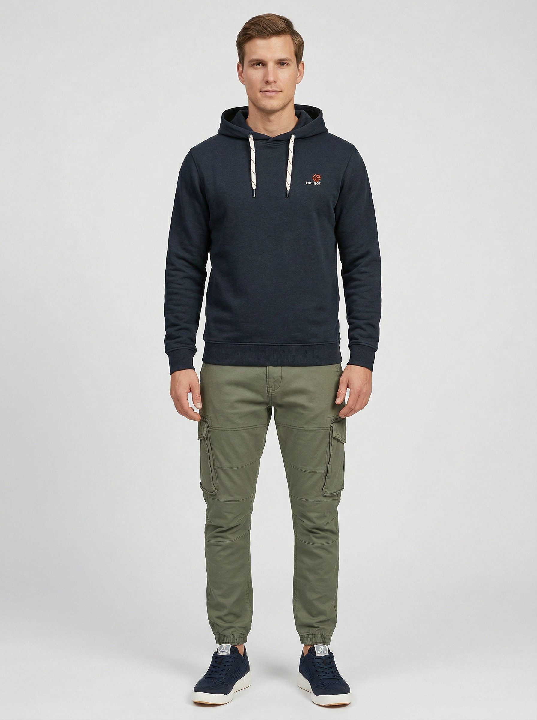 Zum Outfit 8