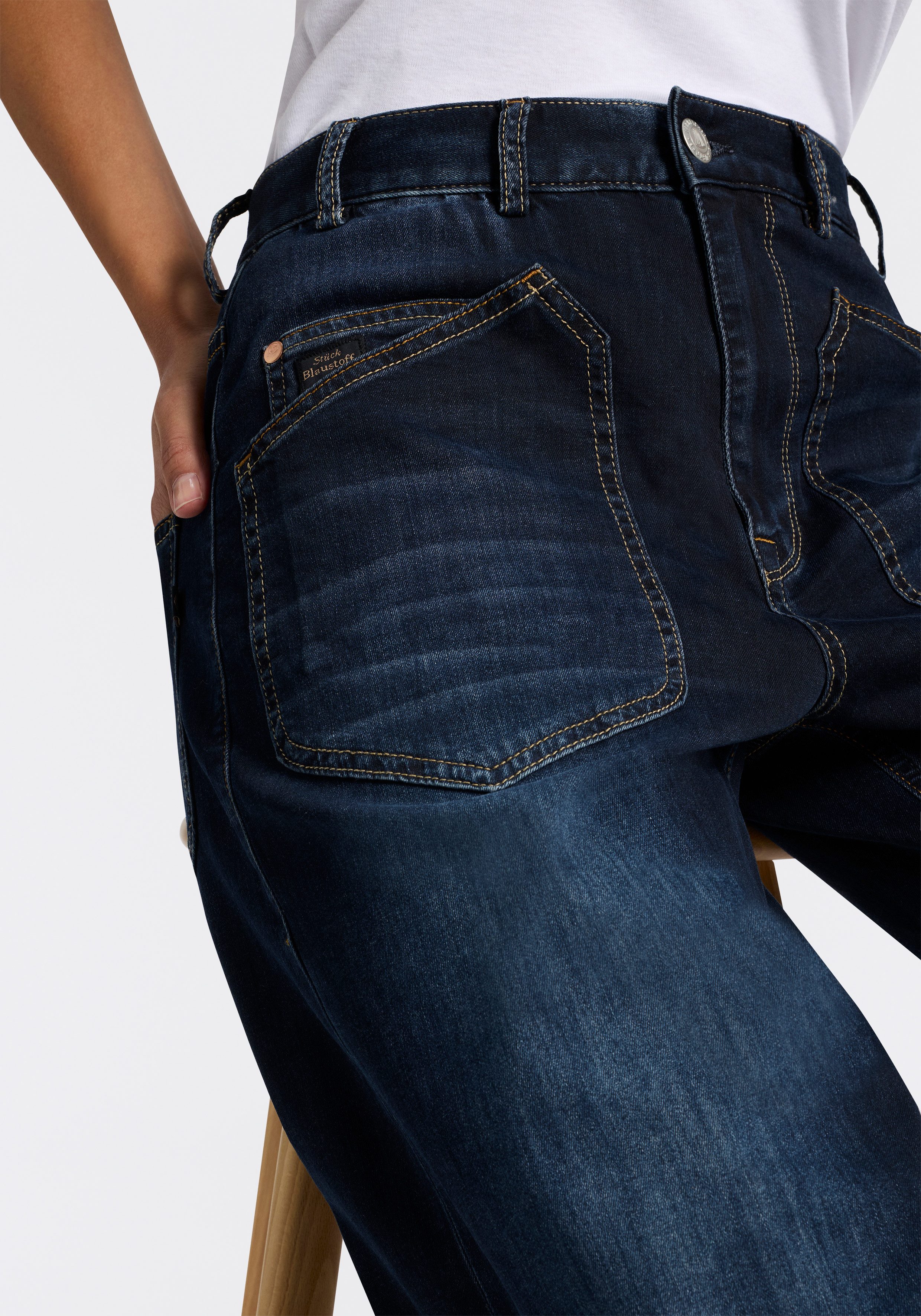 Herrlicher Loose-fit-Jeans Meryll Denim Light O-Shape mit aufgesetzten Taschen