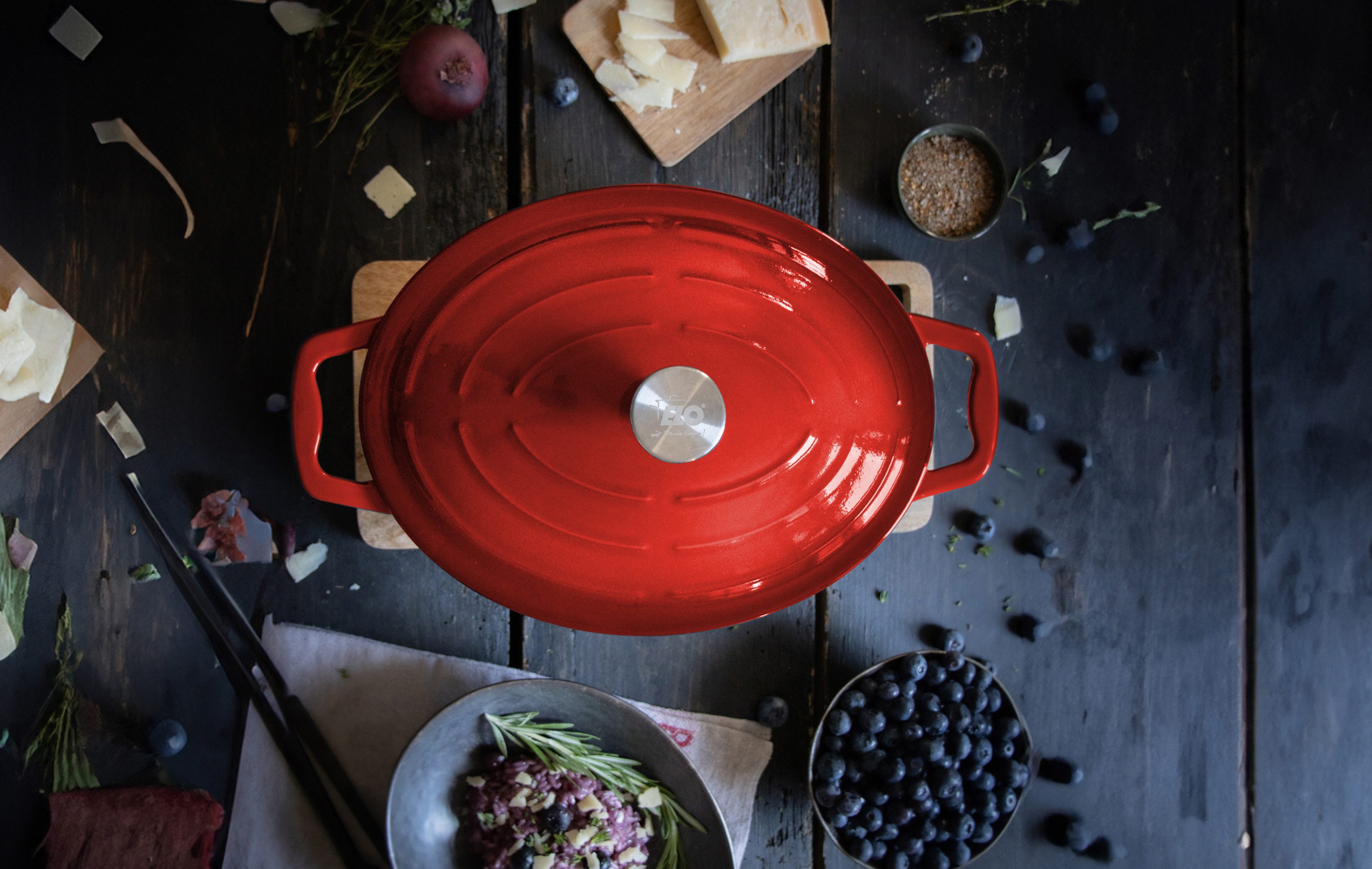 Elo Bräter Kirschrot Gusseisen Topf 33 cm, Gusseisen (2-tlg., Topf inkl. Deckel), Kondesationsrillen im Deckel für zarte Bratergebnisse