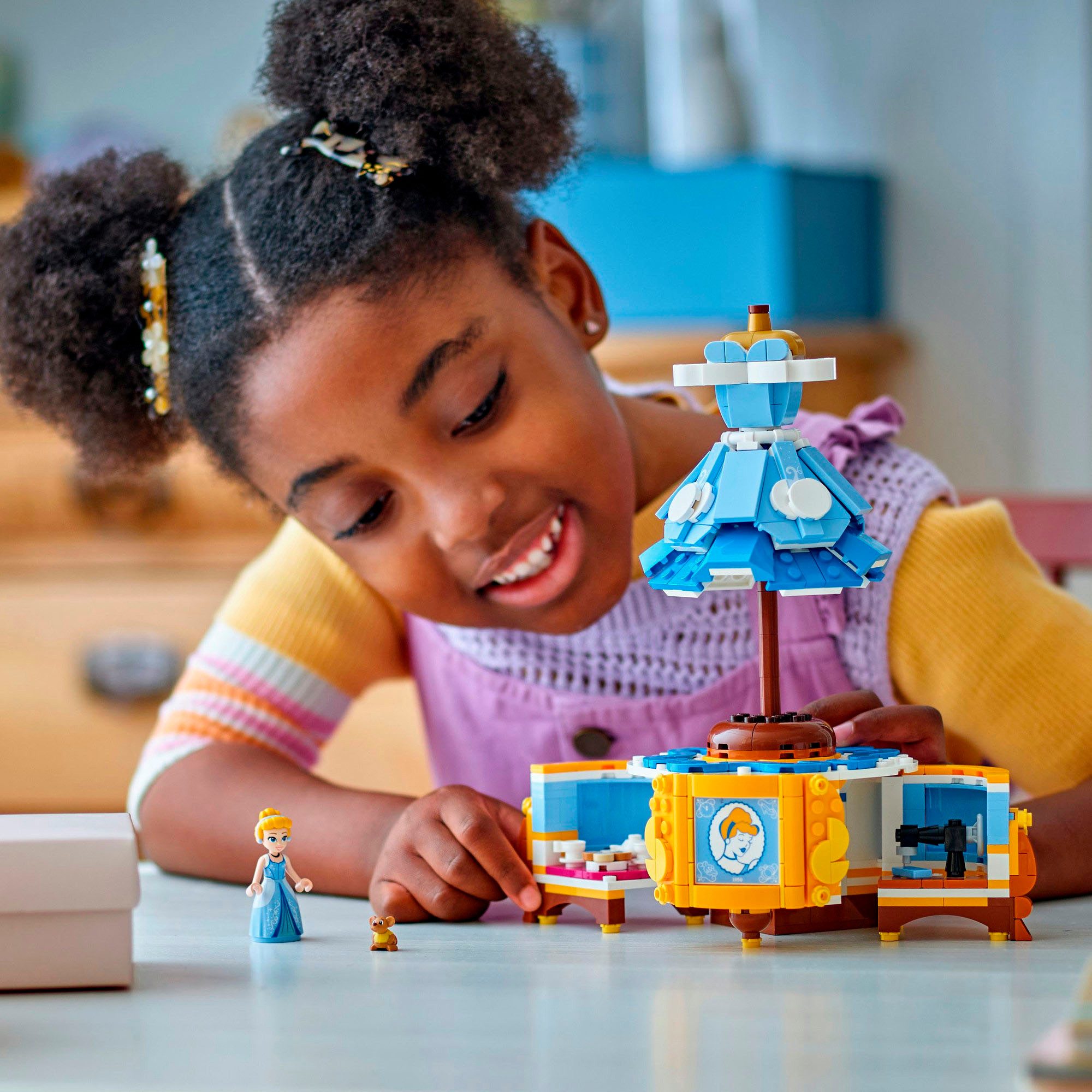 LEGO® Cinderellas Kleid (43266), LEGO® Disney Princess Konstruktionsspielst günstig online kaufen