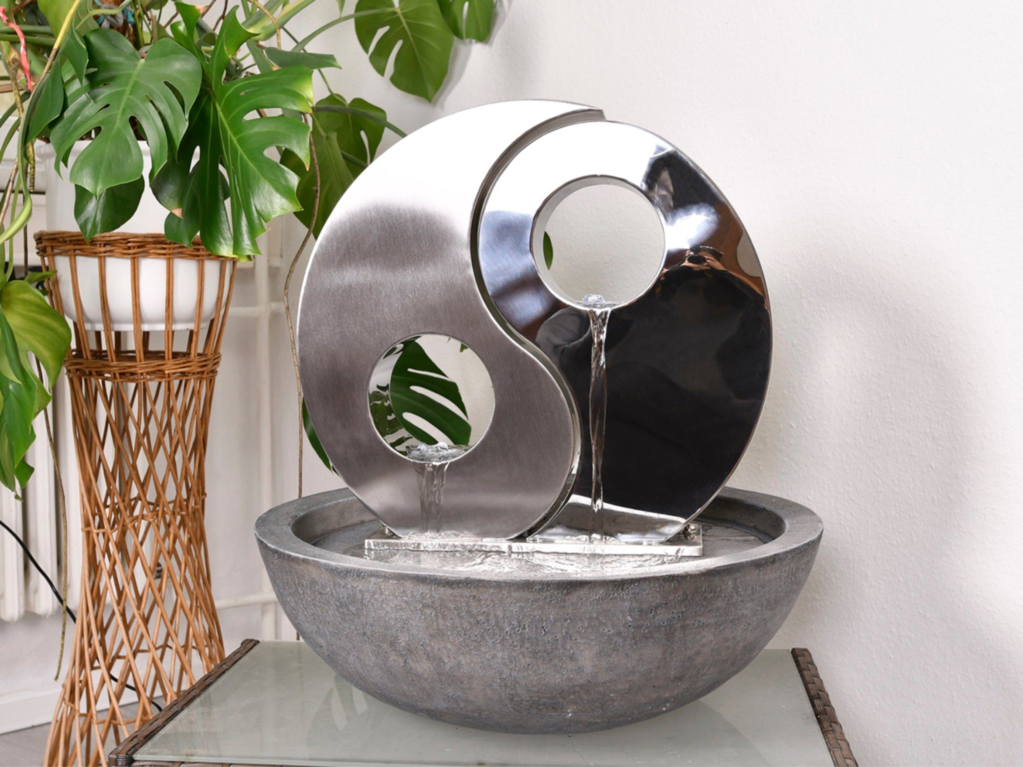 Köhko Фонтан комнаты Wasserwand Yin Yang-S mit Einer Halbschale in Natursteinoptik mit LED