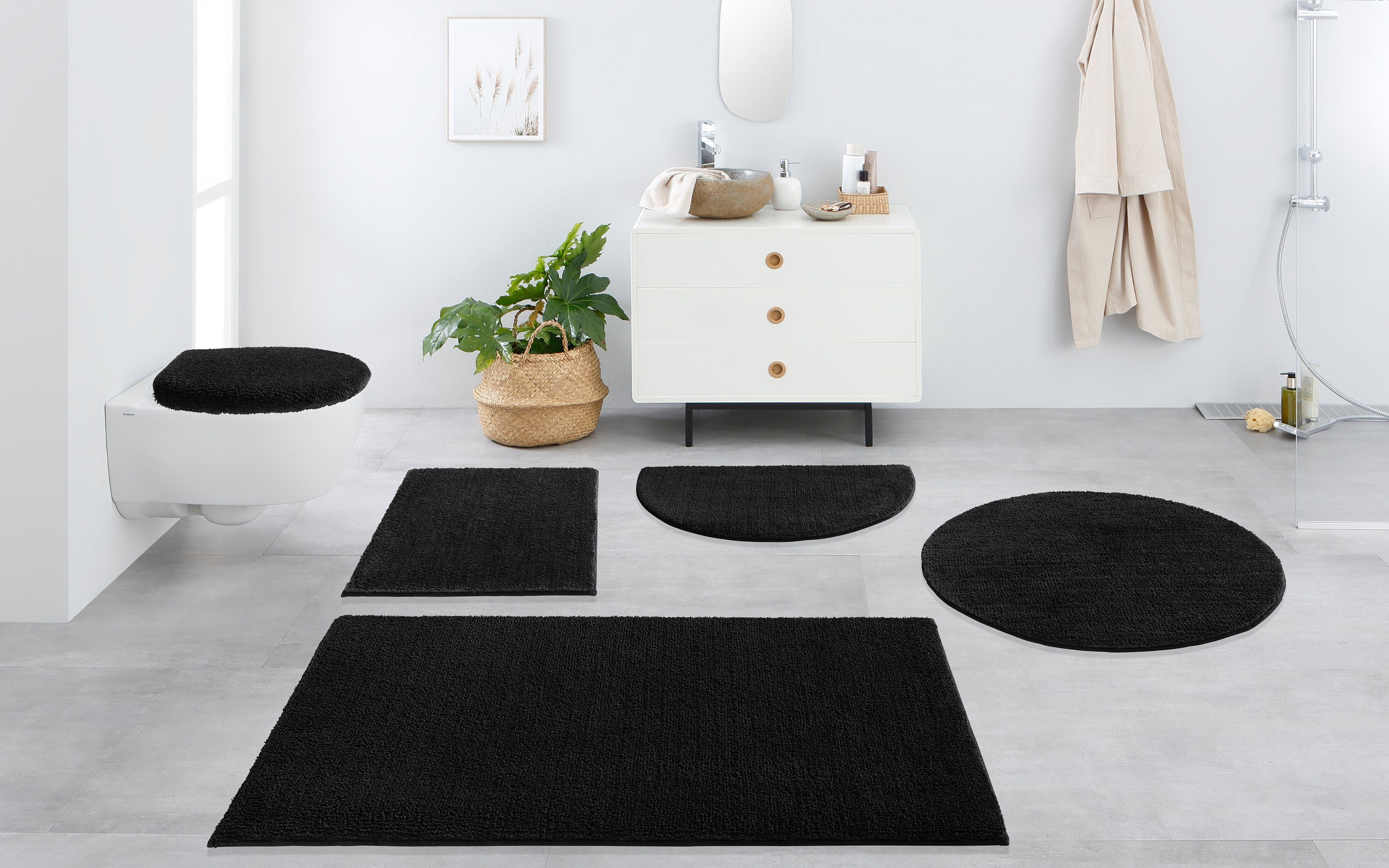 OTTO home Badematte Vanessa, Badvorleger, Badezimmer Teppich, Höhe 10 mm, rutschhemmend beschichtet, schnell trocknend, strapazierfähig, fußbodenheizungsgeeignet, Polyester, halbrund, Badteppich, weiche Haptik, unifarben