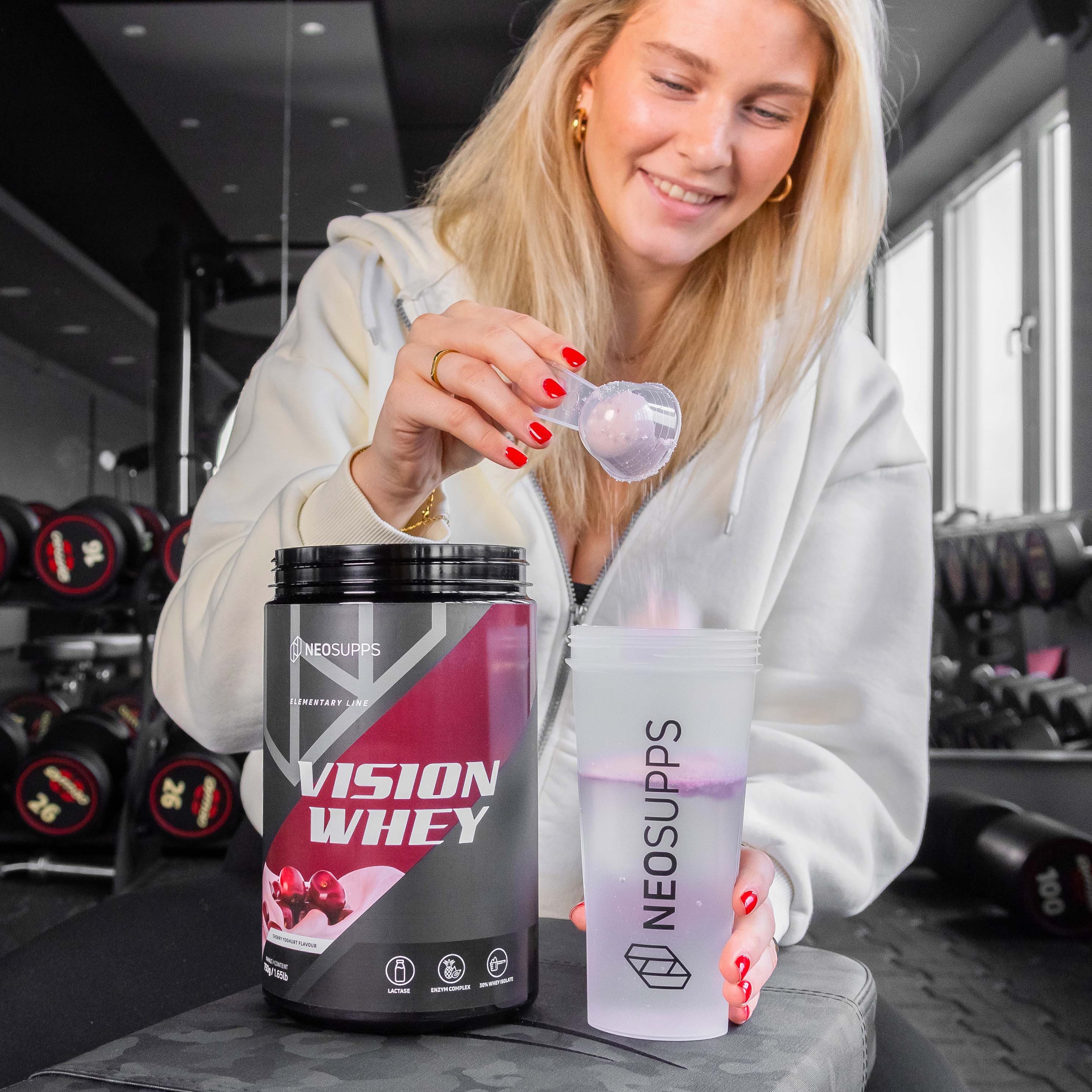 Neosupps Whey Protein Pulver Cherry Yoghurt 750g, Proteinpulver, Proteinshake Pulver, 750 g, Protein zum Muskelaufbau mit geprüfter Qualität, Made in Germany – Bild 5 von 5