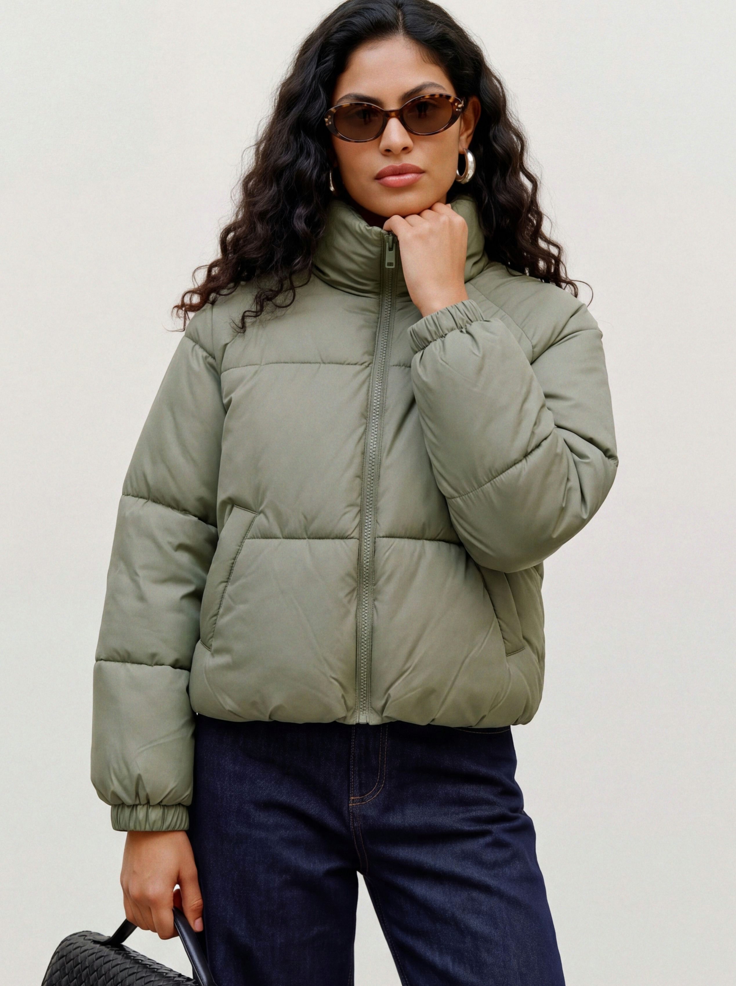 Vero Moda Steppjacke VMBRENDA SHORT JACKET NOOS Kunstfaser, Stehkragen