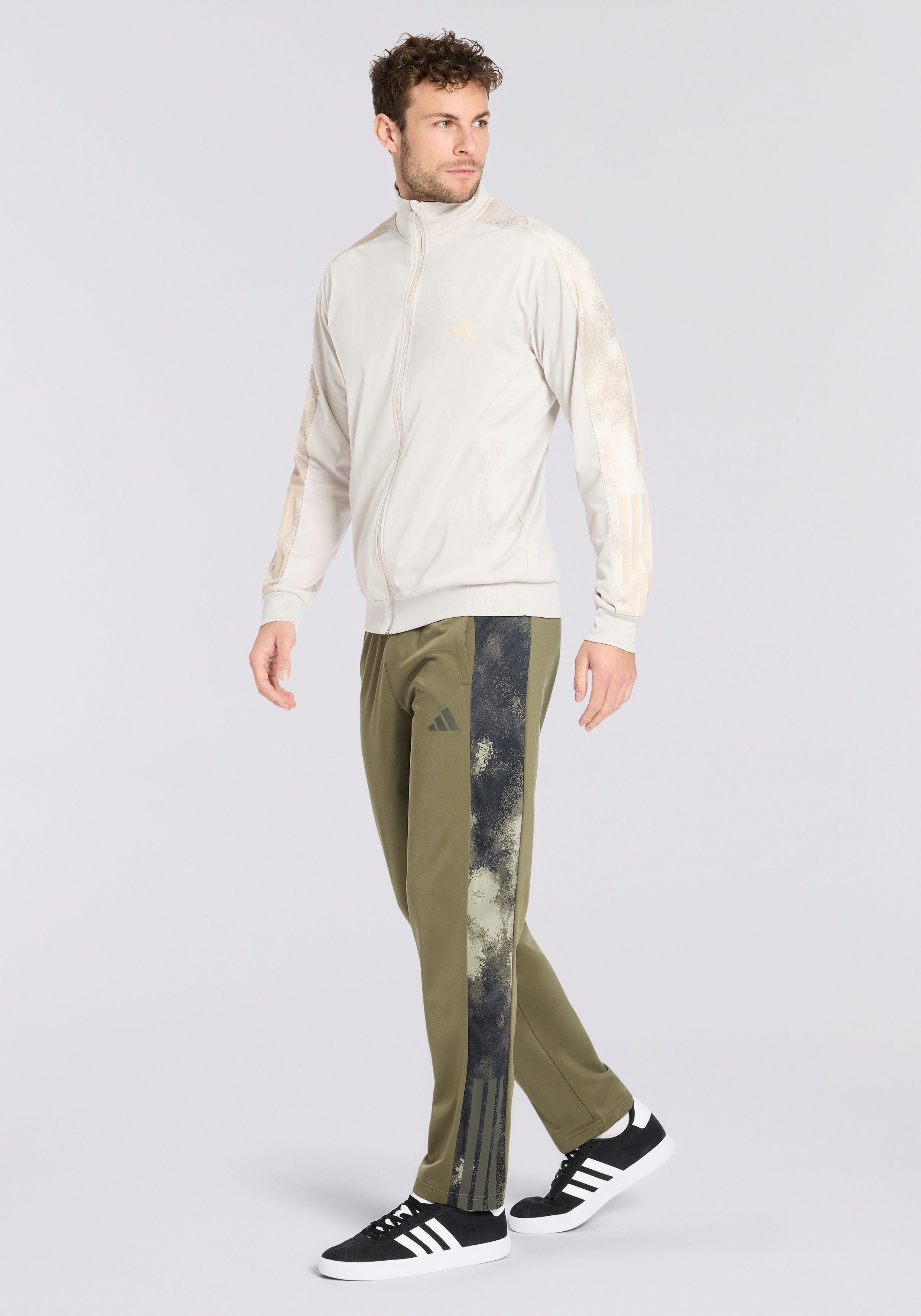 Zum Outfit 12