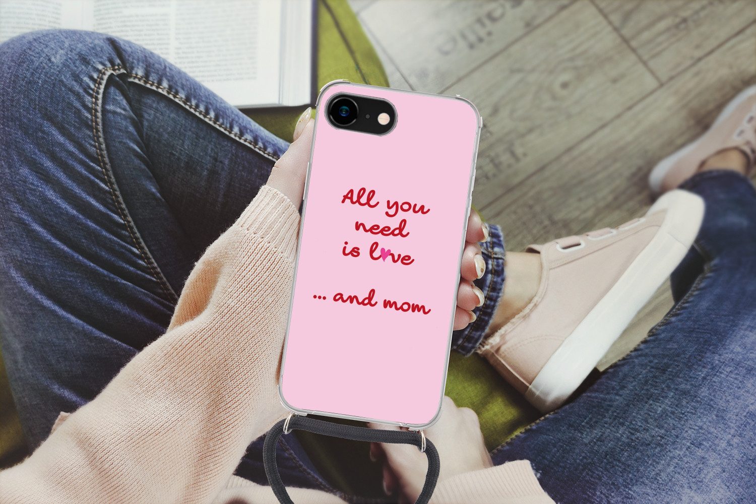 MuchoWow Handyhülle für Apple iPhone 8 Mutter - Liebe - Text - Rot, Tragbare Handyhüllen mit Kette zum umhängen, Handykette Handyband