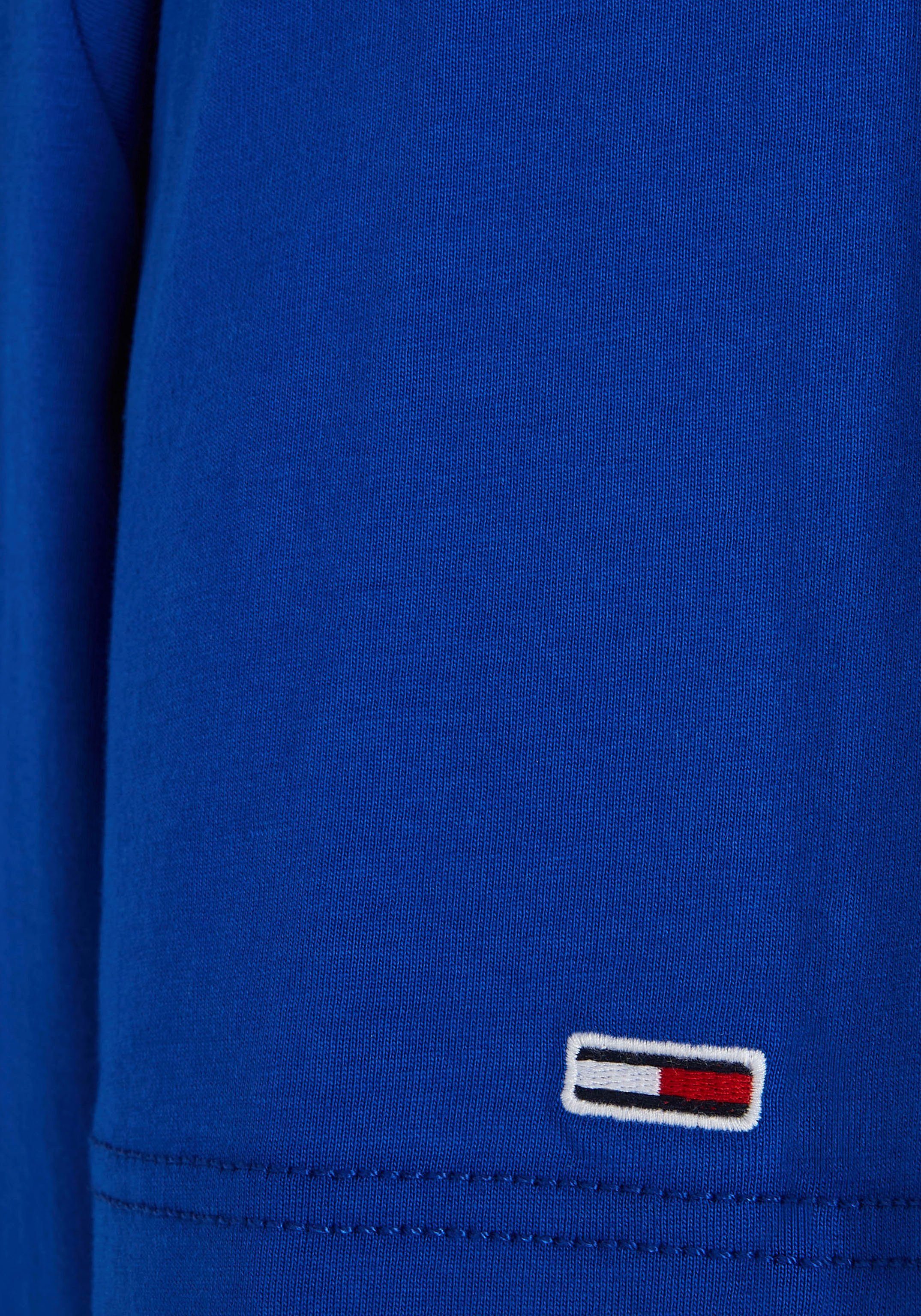 TJM Blue mit PLUS TEE Plus Print der T-Shirt GRAPHIC Tommy Jeans Ultra auf ESSENTIAL Brust