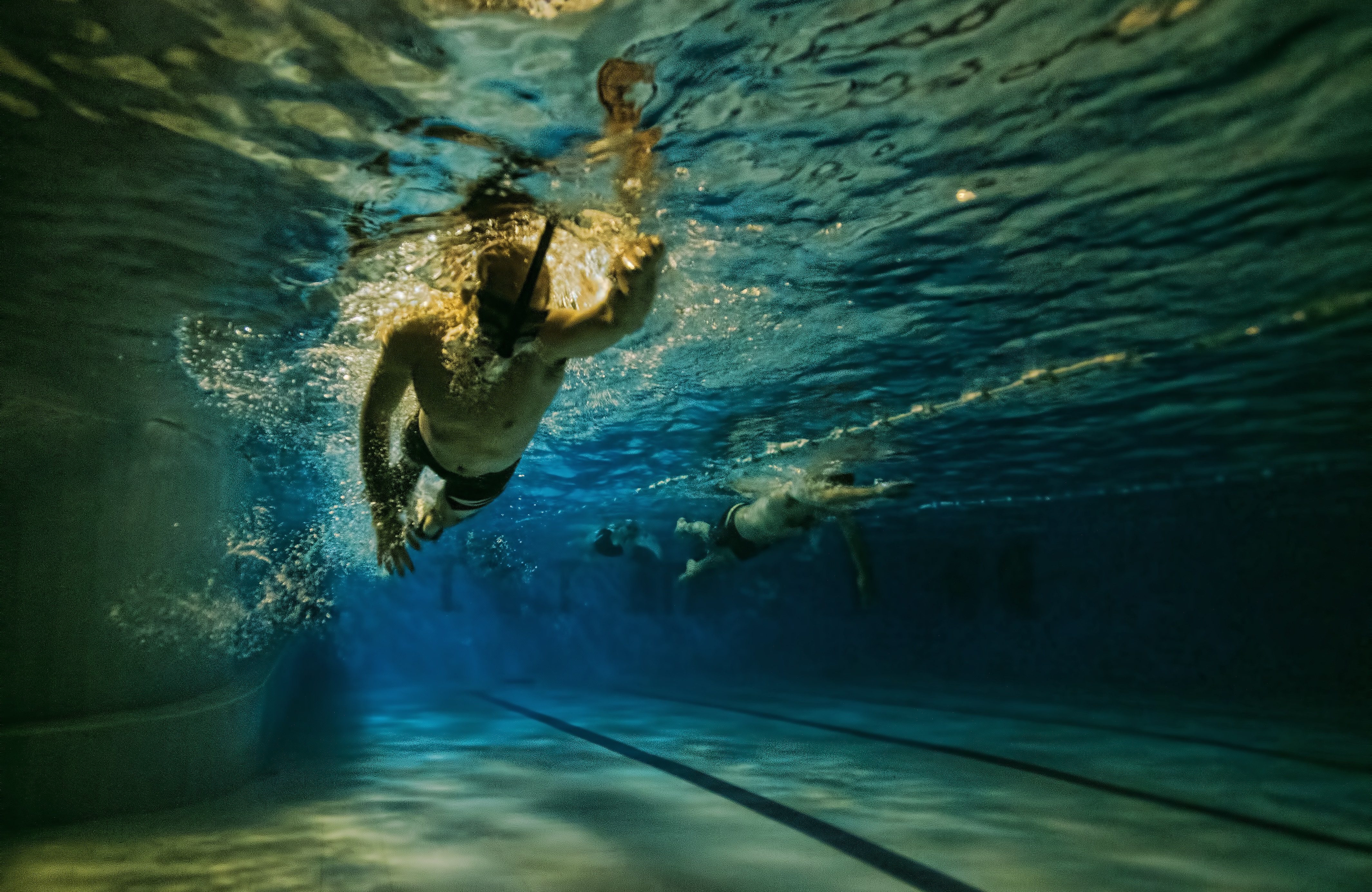 Fototapete VLIES-Tapete Premium Sport Schwimmen Schwimmbad Personen Wettbewerb
