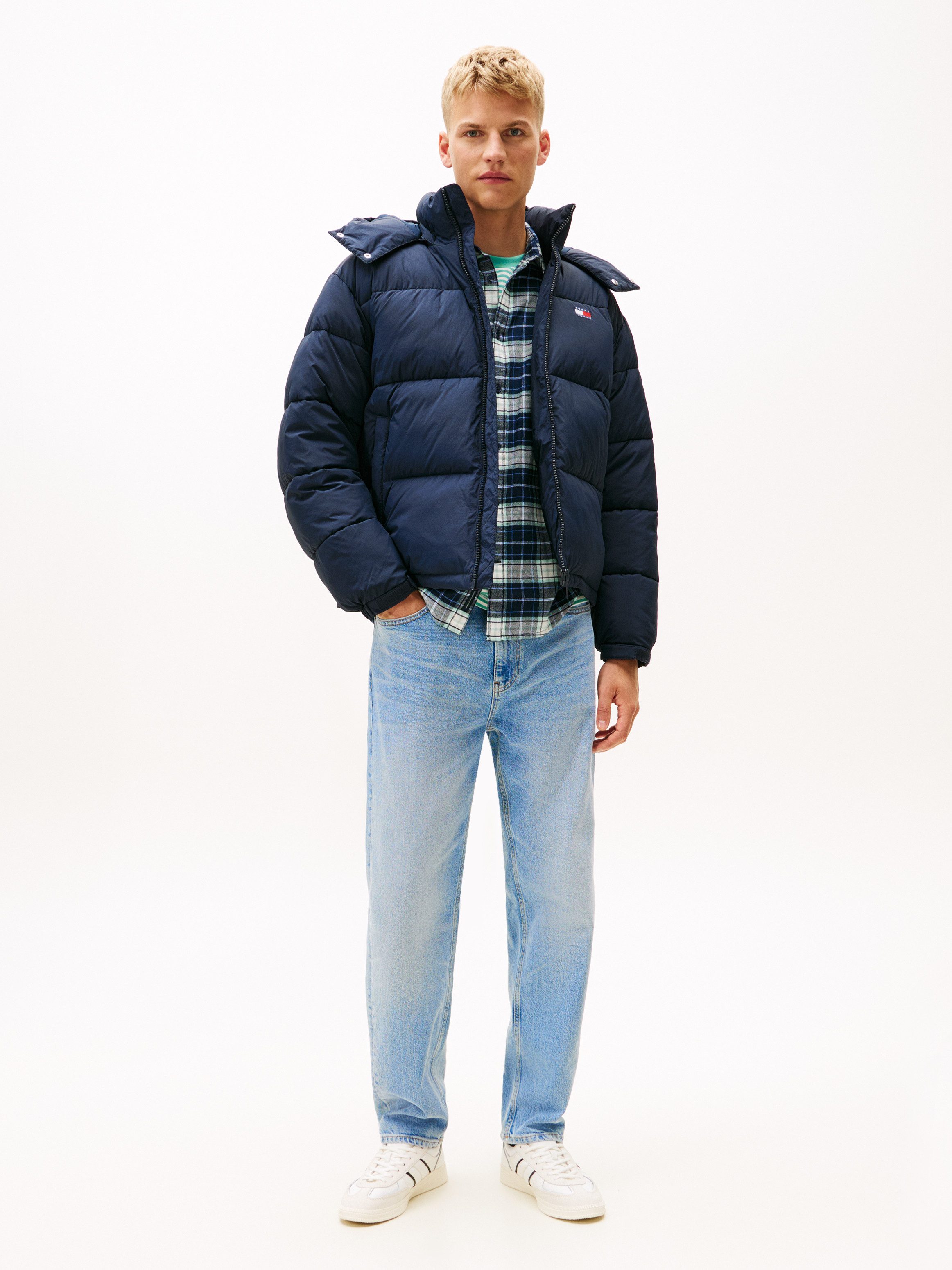Tommy Jeans Regular-fit-Jeans SONNY Tapered Leg, mit Fade-Effekten