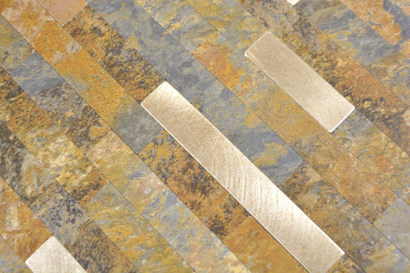 Thumbnail - Mosani Mosaikfliesen selbstklebende Vinyl Mosaik Steinoptik Schieferoptik gold Rost
