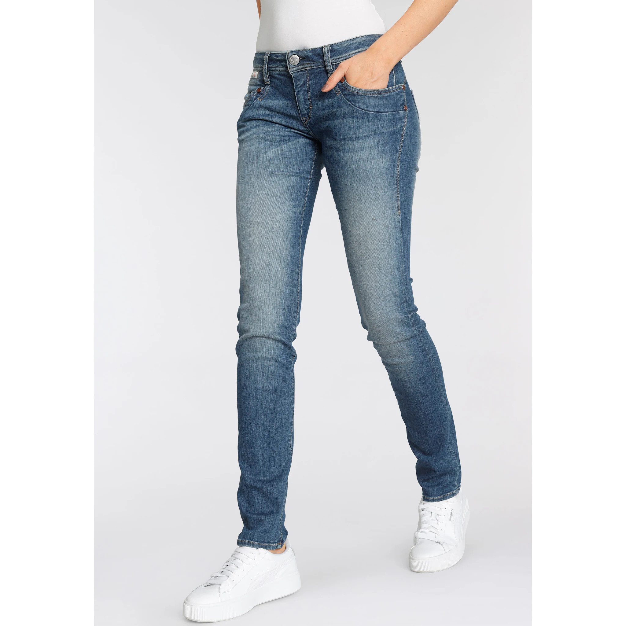 Herrlicher Slim-fit-Jeans Piper Schmale Hüftjeans aus Candiani Denim, Fit: Superslim