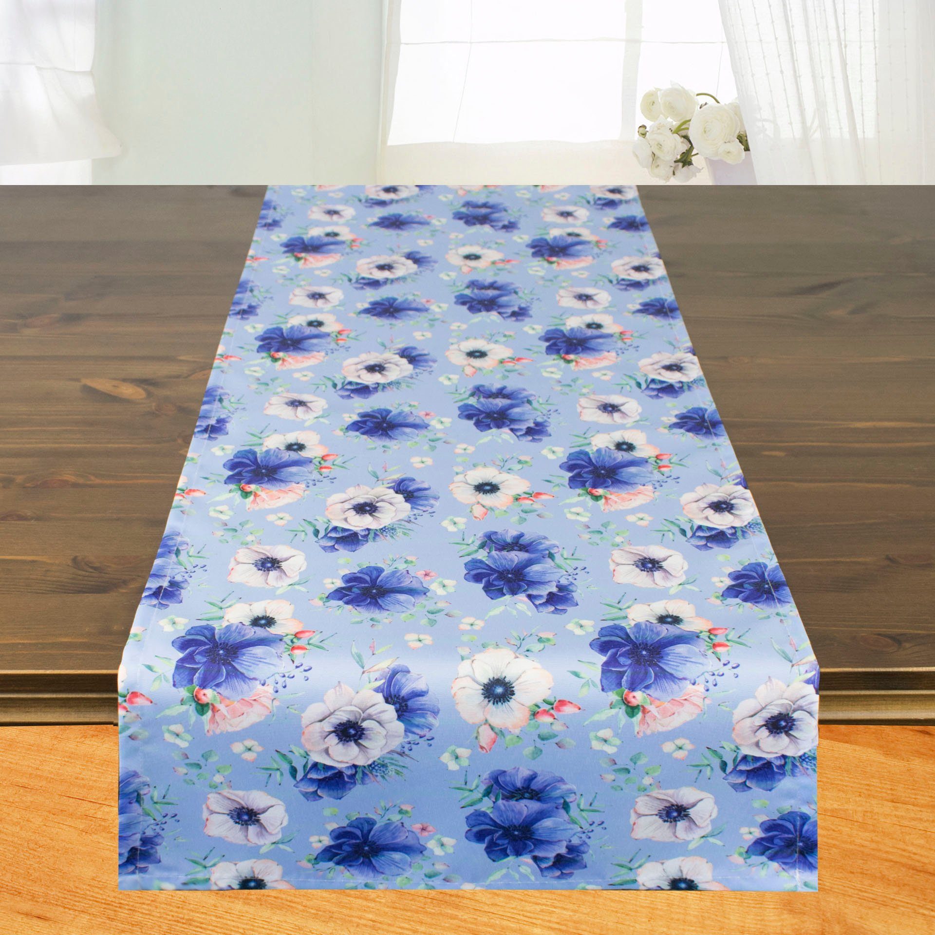 Delindo Lifestyle Tischläufer Blütentraum blau (1-tlg), mit Digitaldruck in