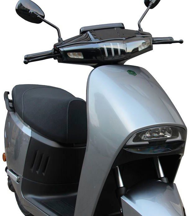 85 85 km/h 3000 HYPE GreenStreet E-Motorroller W km/h,