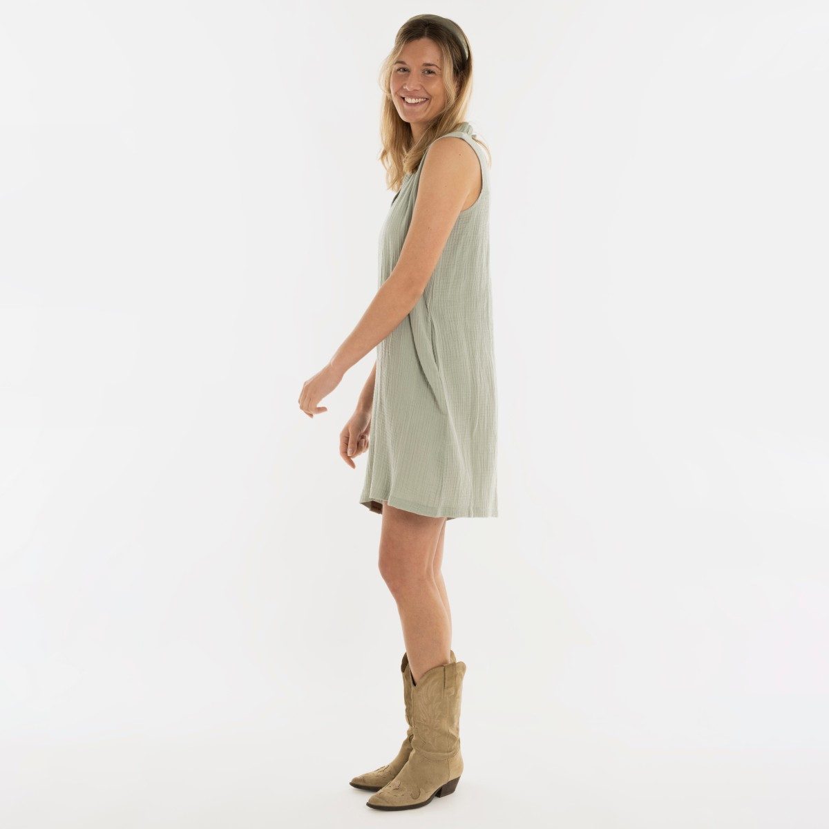 Knit Factory Strickkleid Sola Olive Mist 36 38 Grün 36/38 (Spar-Set, 1-tlg., 1 x Sola Kleid Olive Mist - 36/38) Modell Sola, für Frühjahr, Sommer