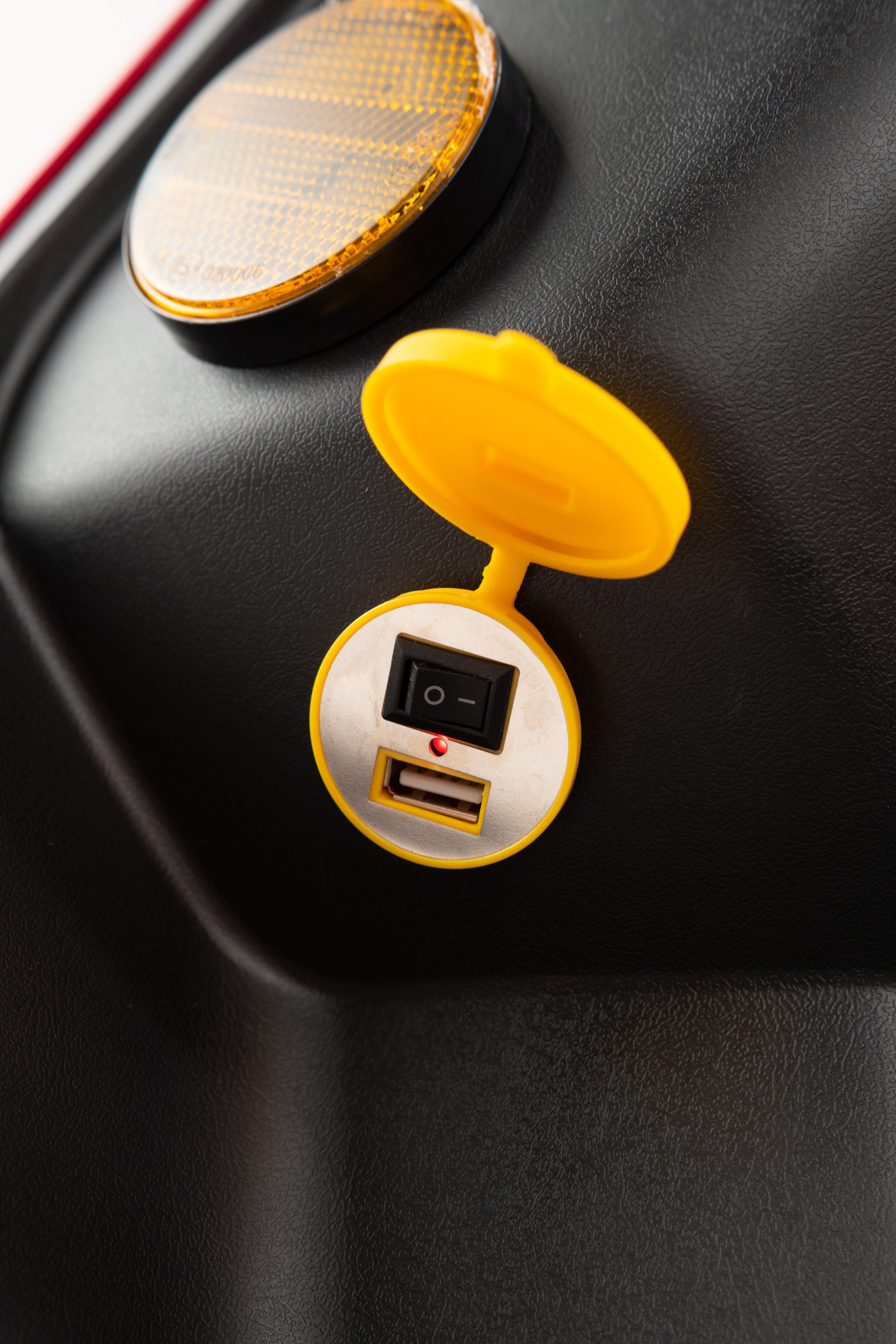 Veleco Elektromobil Draco mit Dach und Lithium Akku - Seniorenmobil - 3-Rad - Fahrbereit, 12,00 km/h, Herausnehmbarer Lithium-Ionen Akku - Dach mit Windschutzscheibe