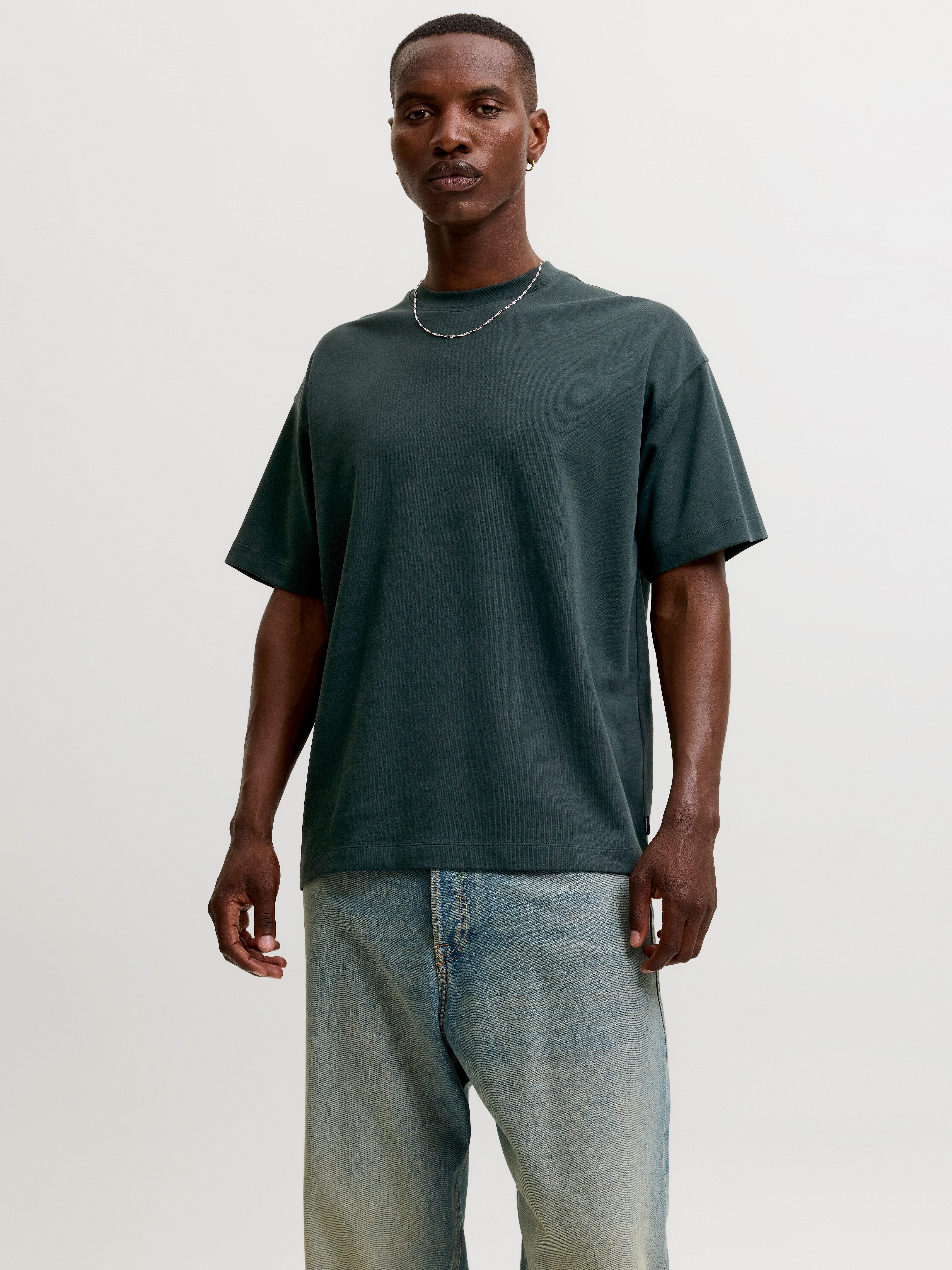Jack & Jones T-Shirt JJEBARRON TEE SS O-NECK NOOS Baumwollmischung, loose fit