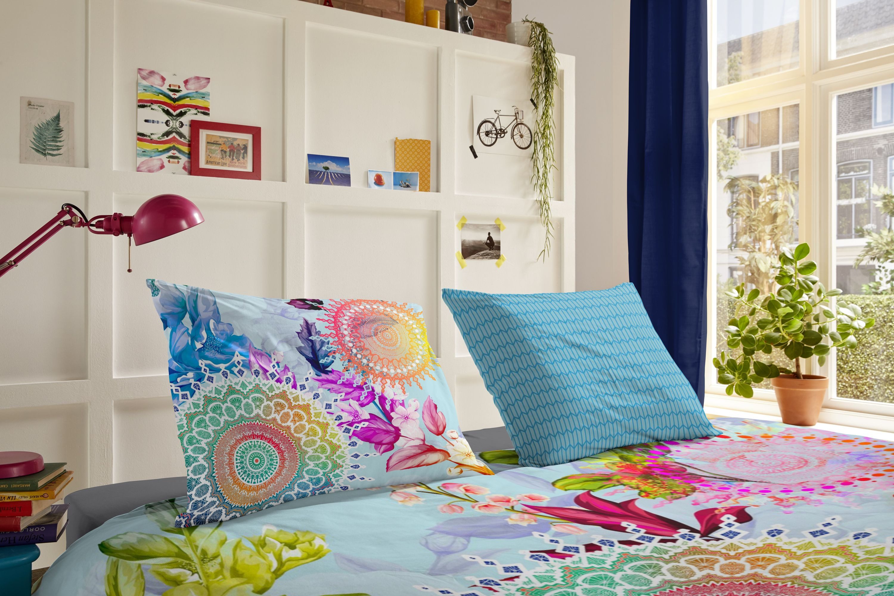 hip Bettwäsche Baumwolle, Renforcé, 2 teilig, farbenfrohe Mandalas, blauer Hintergrund