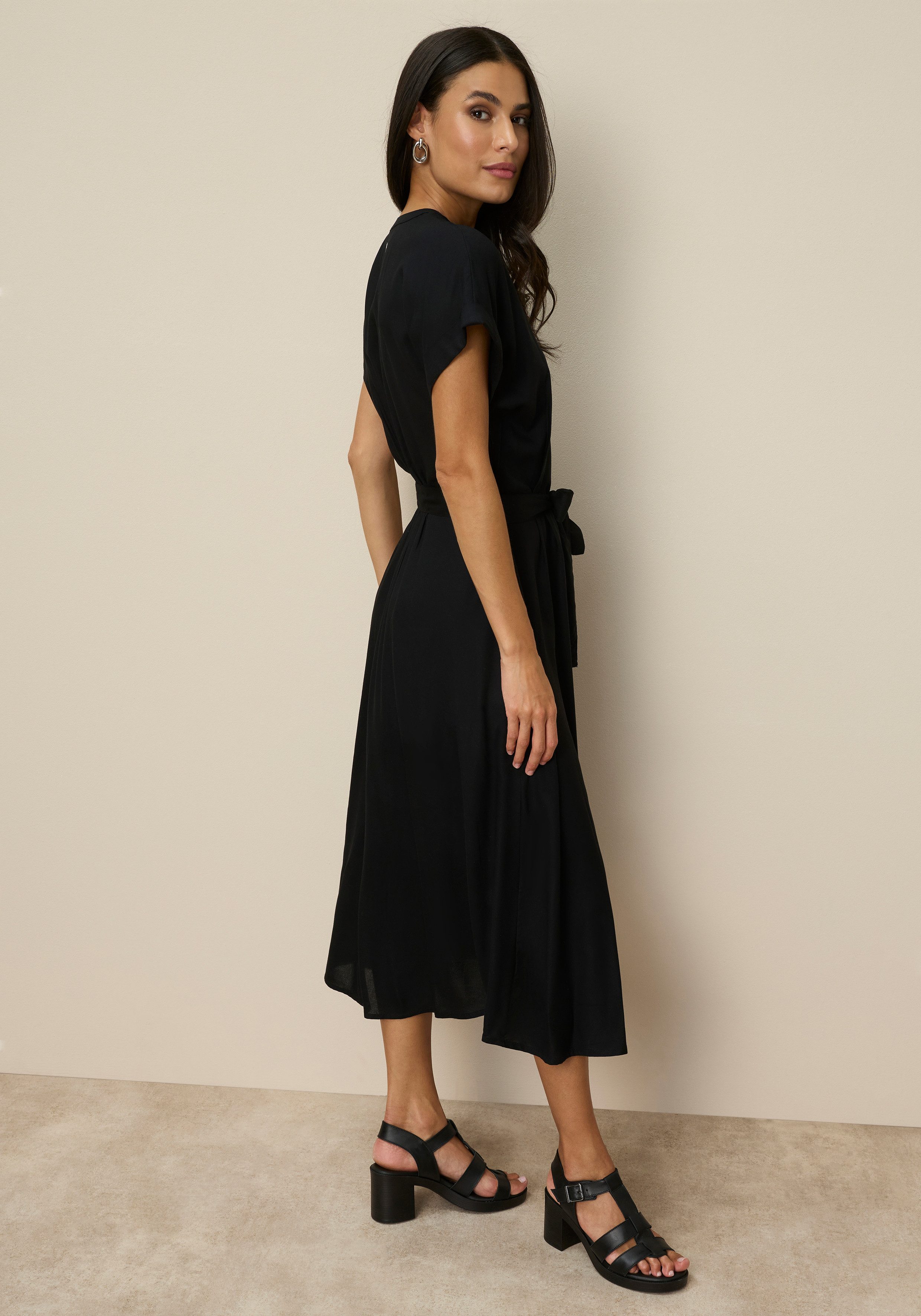 Tamaris Hemdblusenkleid aus gewebter Viskose, mit Knopfleiste