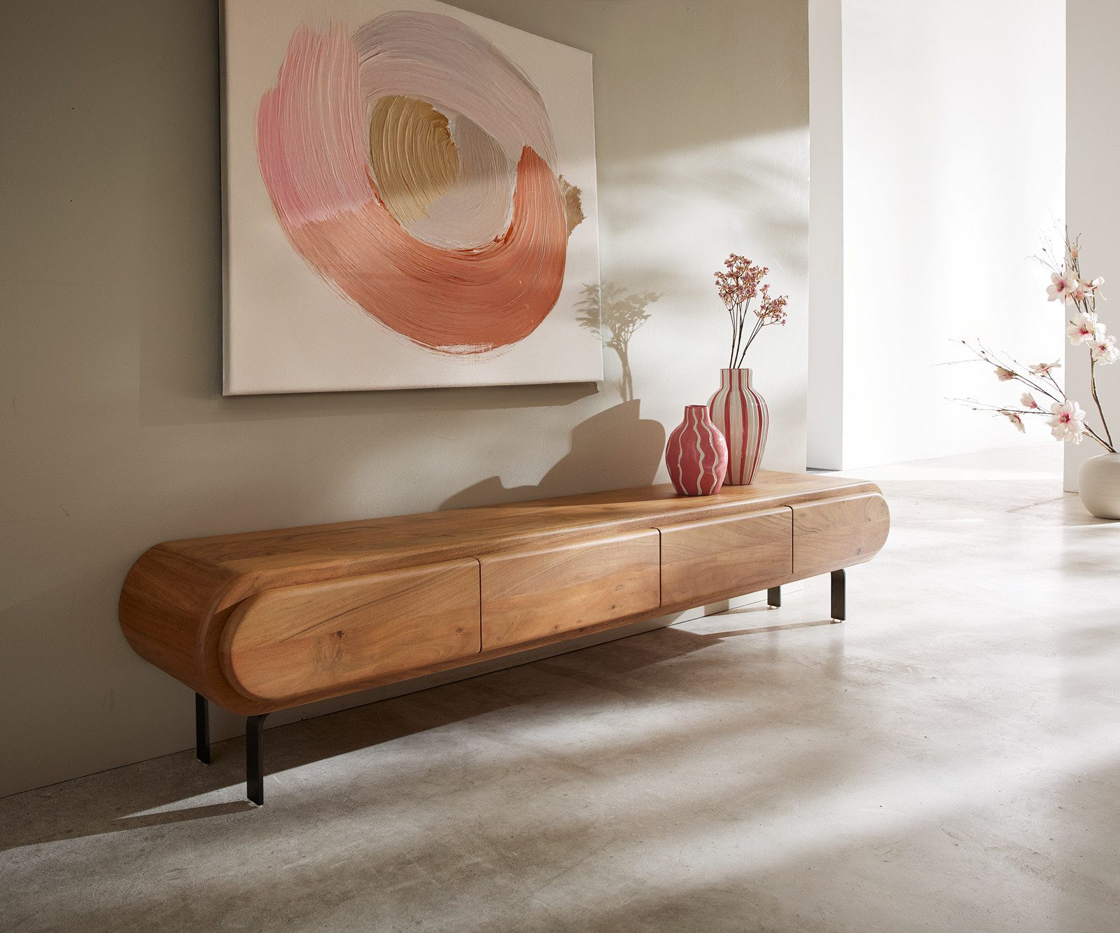 DELIFE Lowboard Sohara, Akazie Natur 175 cm 4 Türen L-Fuß schwarz Lowboard günstig online kaufen