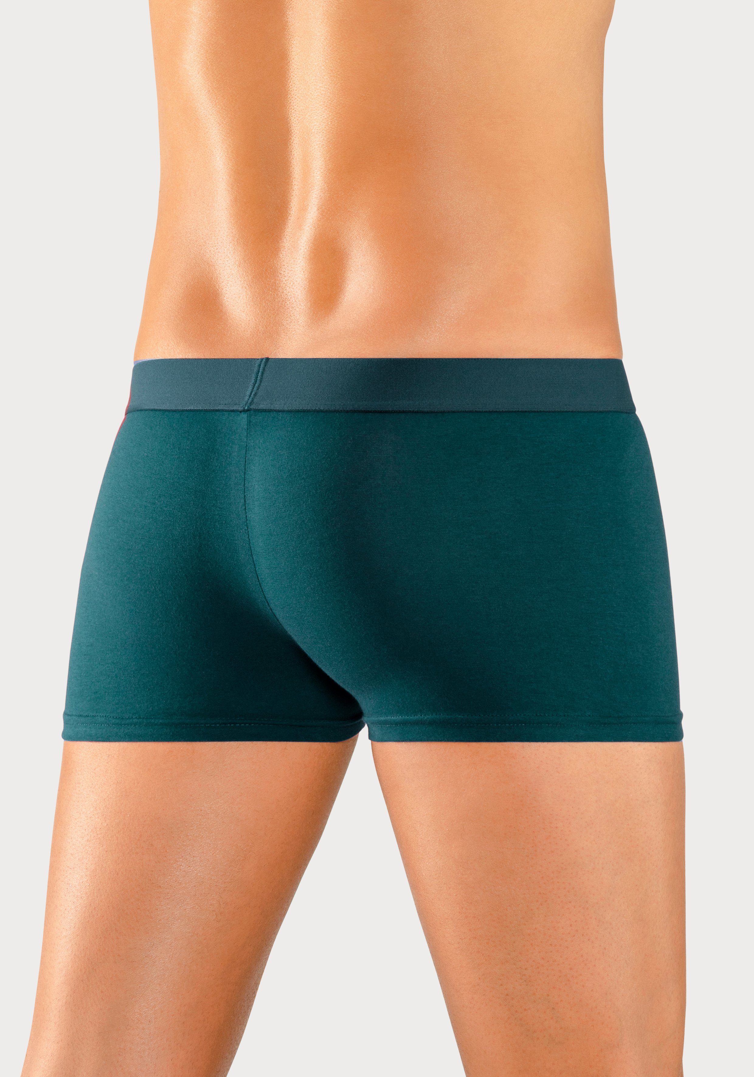 H.I.S Hipster (Packung, 5-St) knapp sitzende Boxershorts am Webbund mit Logoschriftzug mit 3D Effekt