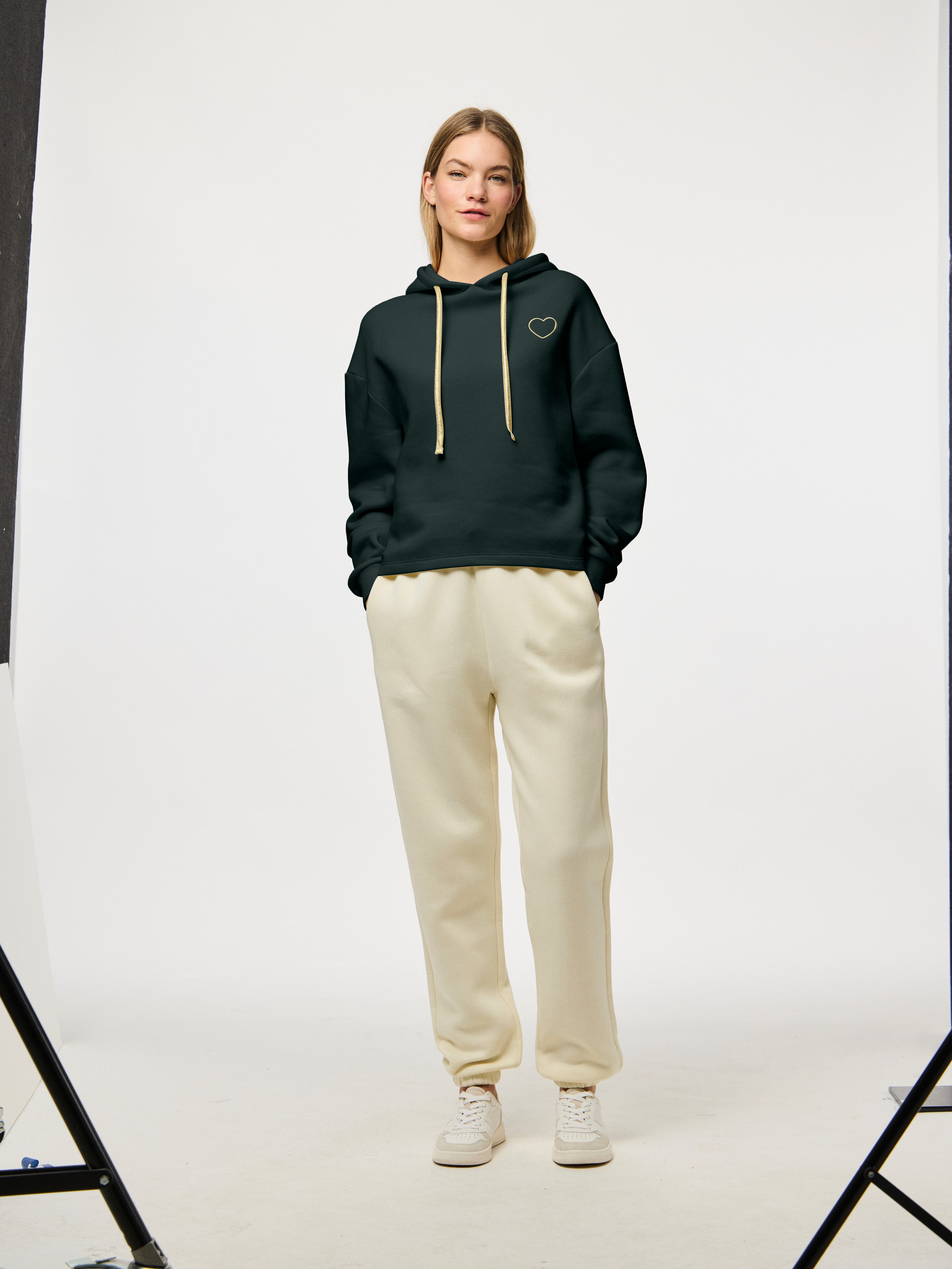 pieces Kapuzensweatshirt PCCHILLI LS HEART HOODIE NOOS BC günstig online kaufen