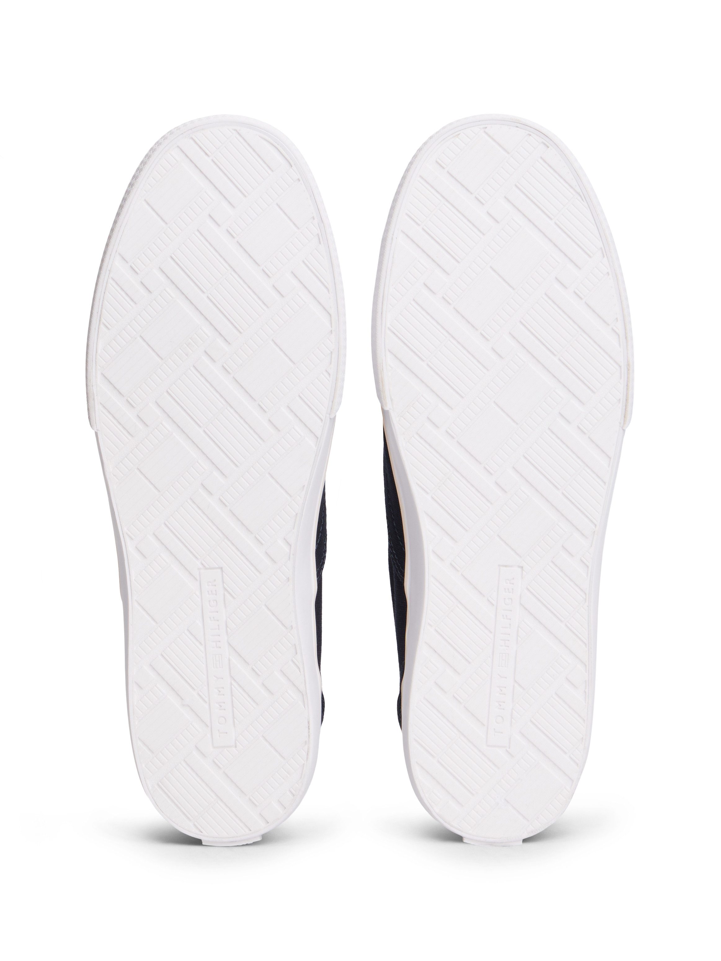 Tommy Hilfiger TH LOW PROFILE SLIP ON Slipper Freizeitschuh, Loafer, Slipper mit edlem Logoemblem