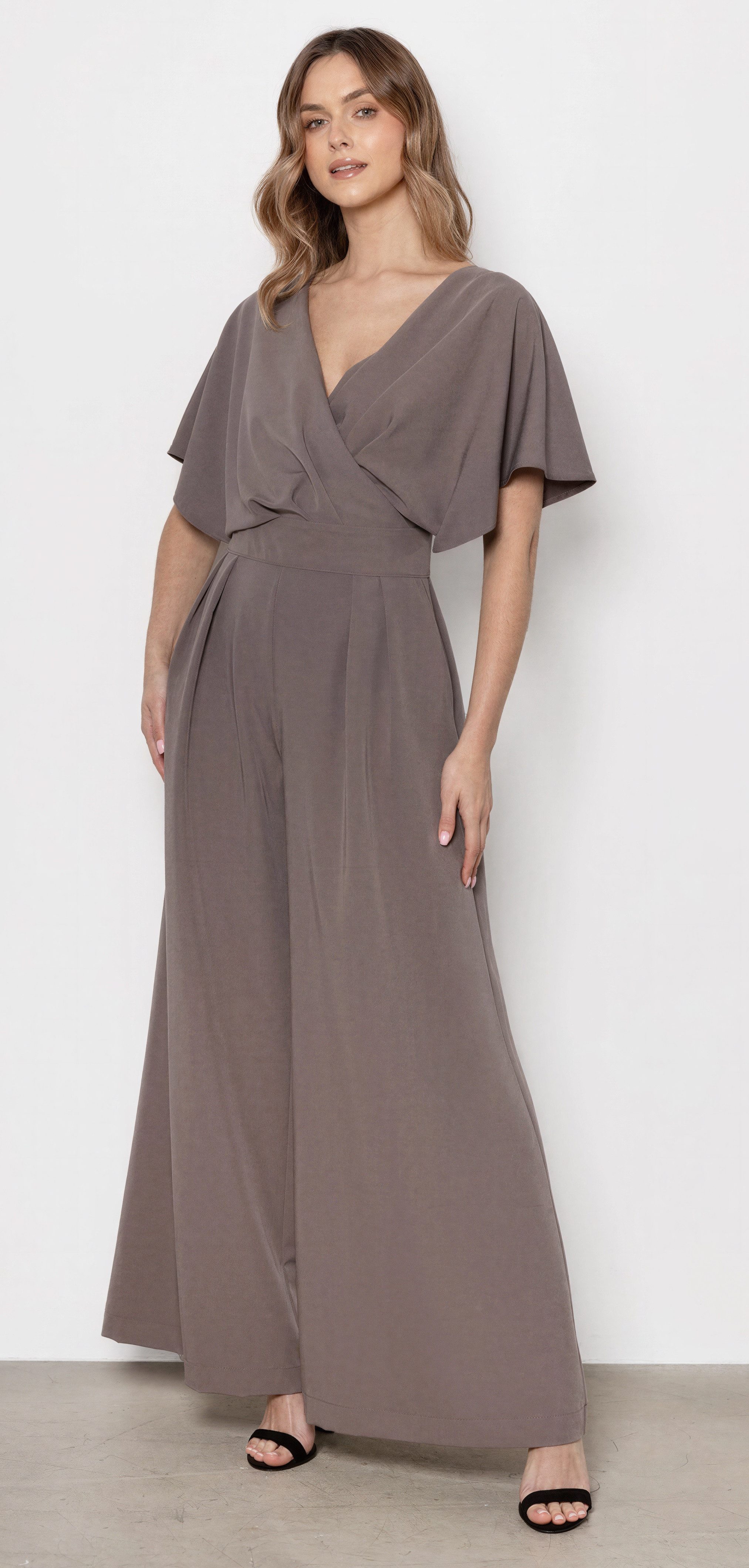 Awama Overall elegant, mit V-Ausschnitt und und weitem Bein