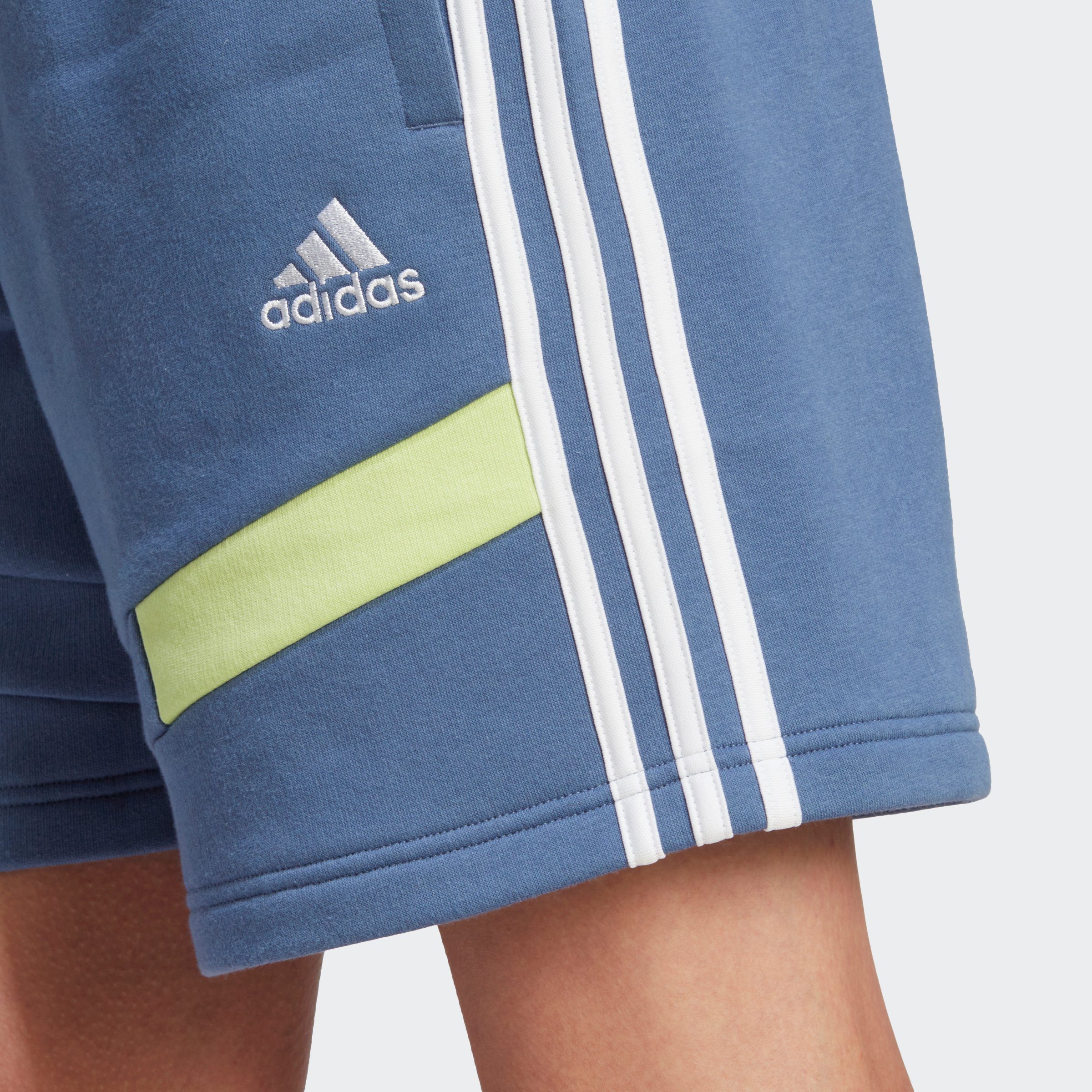 Crew adidas Sportswear Blue (1-tlg) COLORBLOCK Shorts