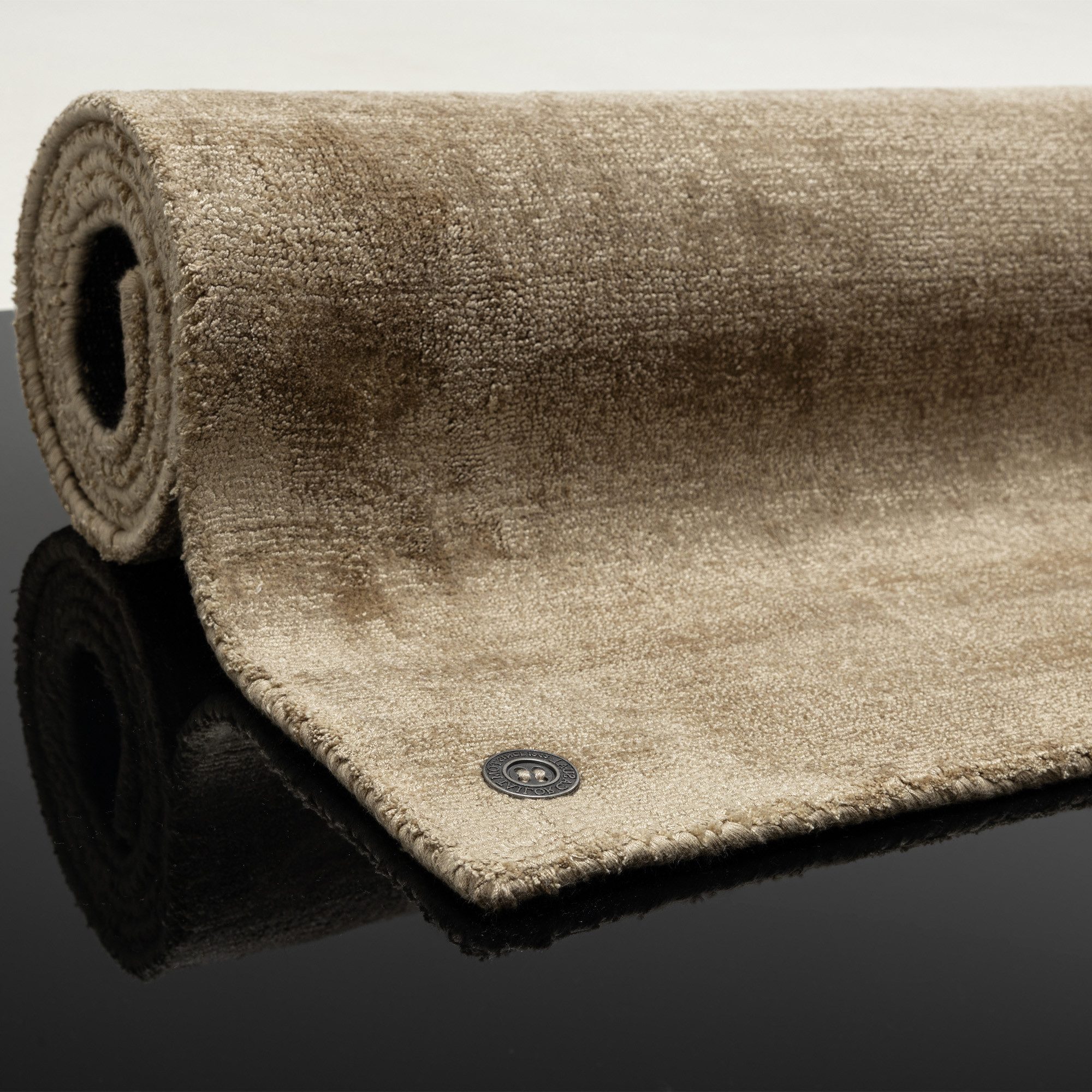 TOM TAILOR HOME Teppich Shine uni, rechteckig, Höhe: 8 mm, Handweb Teppich, 100% Viskose, handgewebt, mit elegantem Schimmer