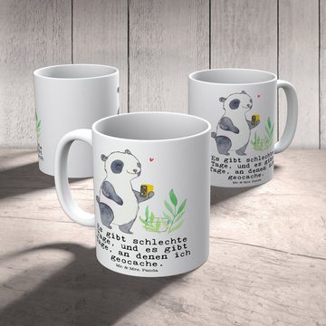 Mr. & Mrs. Panda Tasse Panda Geocaching - Weiß - Geschenk, Tasse, Kaffeetasse, Kaffeebecher, Keramik, Brillante Bedruckung