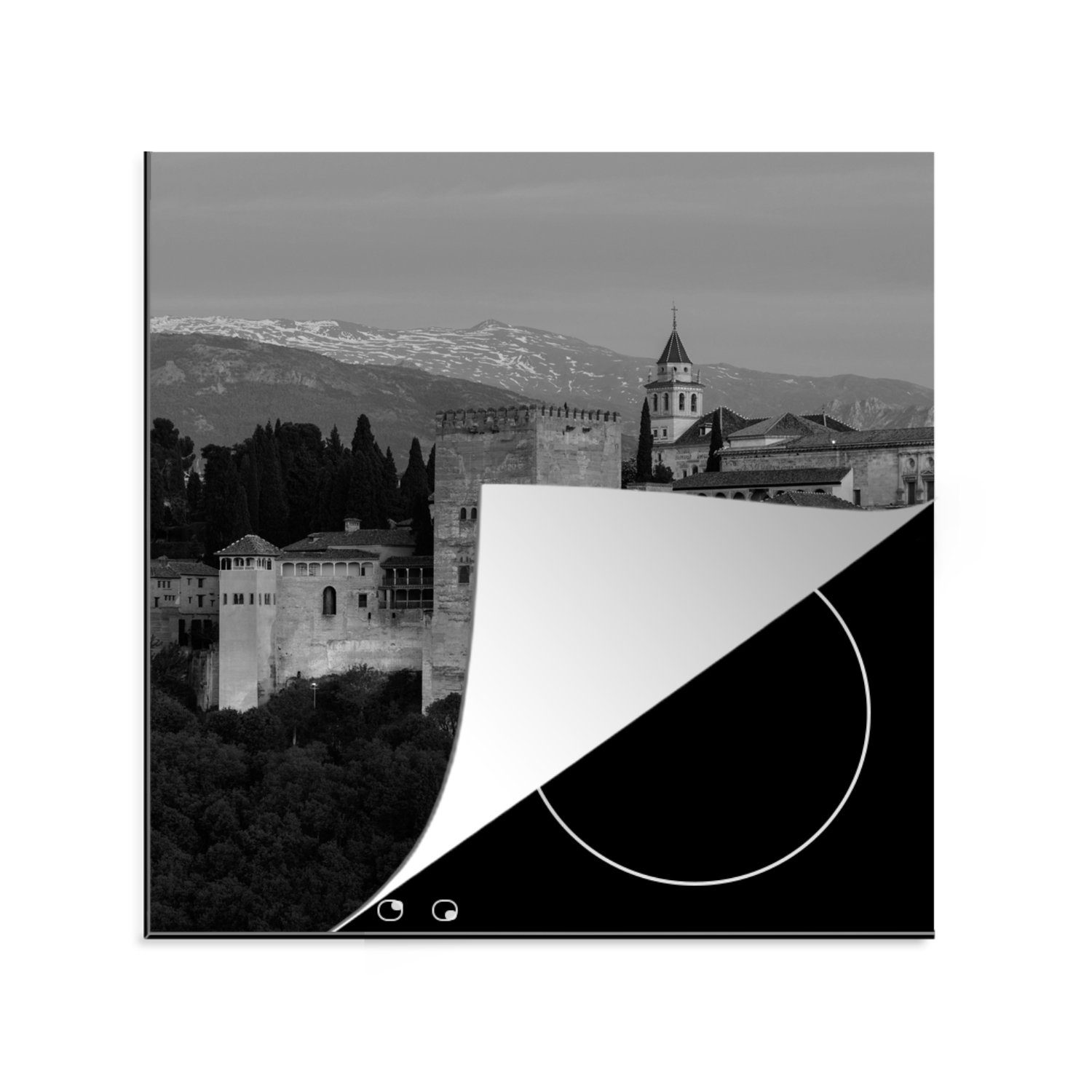 MuchoWow Herdblende-/Abdeckplatte Schwarz-Weiß-Bild beleuchtete Wände der Alhambra in Spanien, Vinyl, (1 tlg), 78x78 cm, Ceranfeldabdeckung, Arbeitsplatte für küche