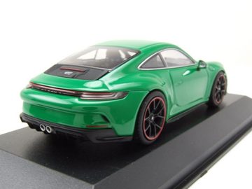 Minichamps Modellauto Porsche 911 (992) GT3 Touring 2021 grün mit schwarzen Felgen Modellaut, Maßstab 1:43
