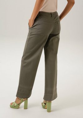Aniston CASUAL Straight-Jeans mit trendiger Waschung am ausgefranstem Beinabschluss- NEUE KOLLEKTION