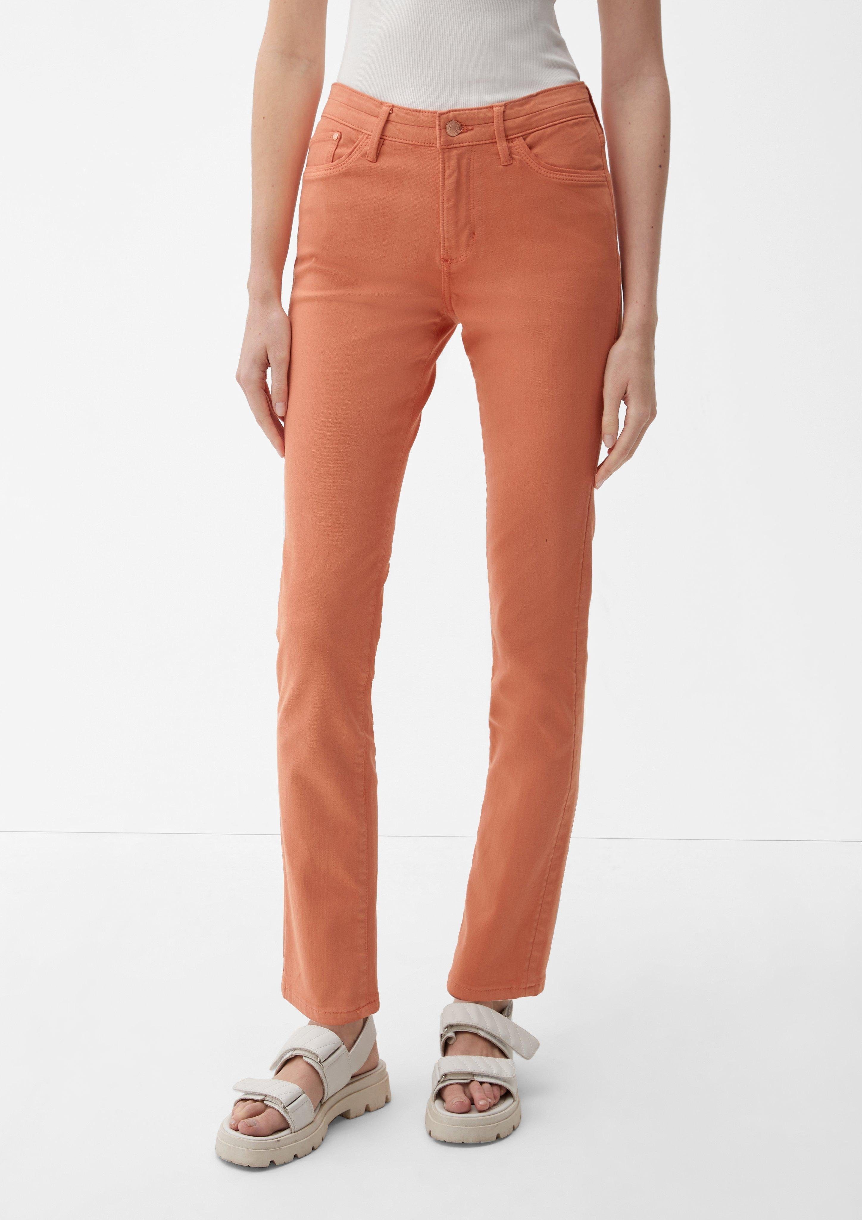 s.Oliver 5-Pocket-Jeans Jeans Betsy / Baumwollmix, aus / Leg, in Slim Fit Slim aus elastischer / Twill, Rise Qualität Mid