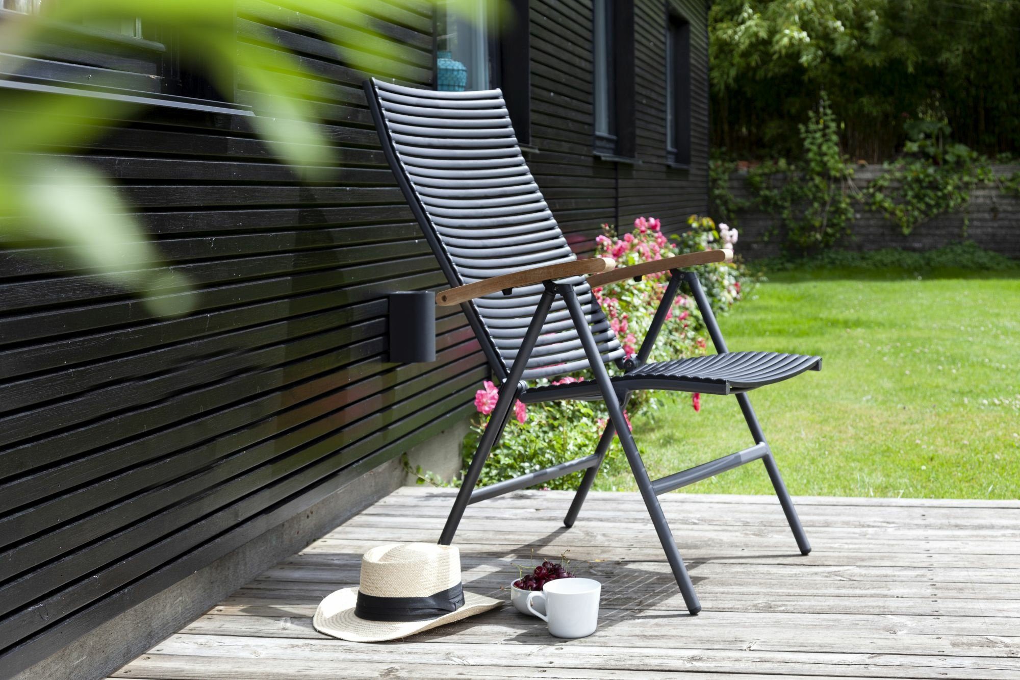 Cinas Gartenstuhl Mood Position, Klare Linienführung, ausgewogene Proportionen, pflegeleichte Fläche