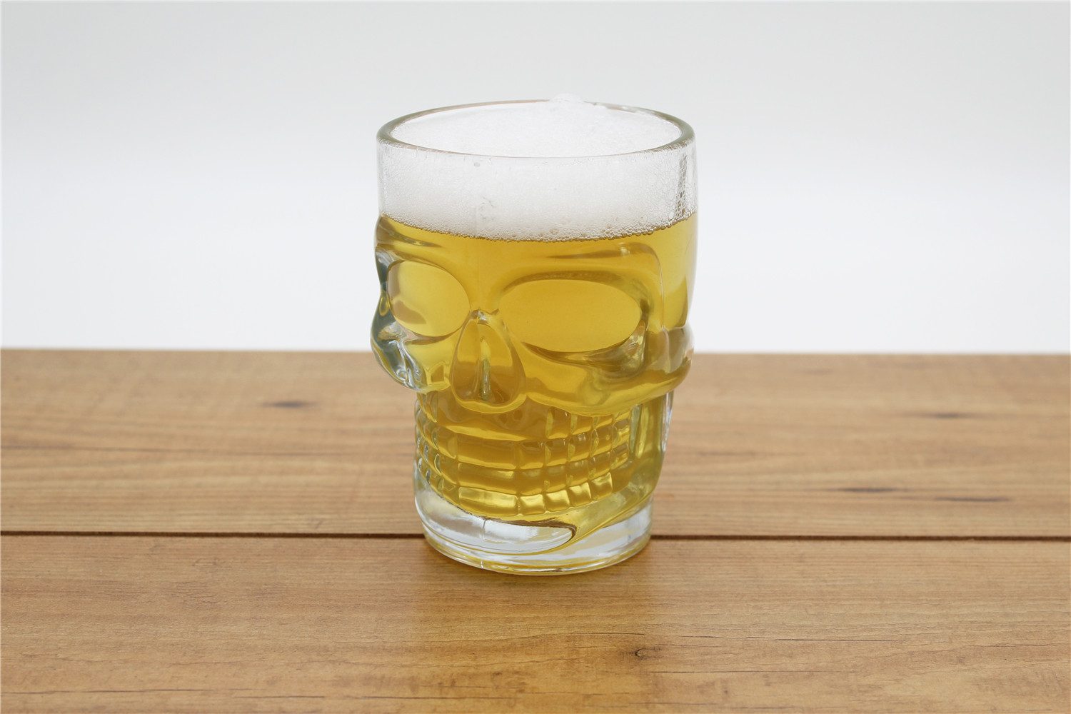 Winkee Bierglas Totenkopf Skull Schädel, 1-tlg., Glas, ca. Ø 9 x 12,5 cm, für 400 ml