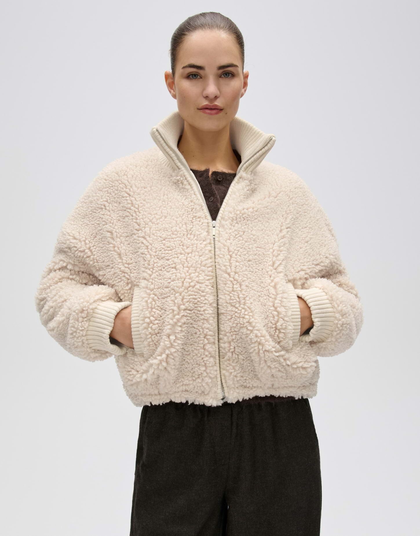 OPUS Bomberjacke Halkara aus weichem Teddyplüsch