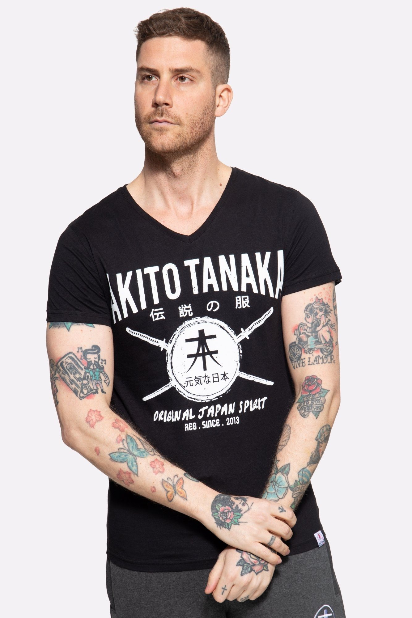 mit Tanaka Frontprint T-Shirt Area schwarz Akito Sword