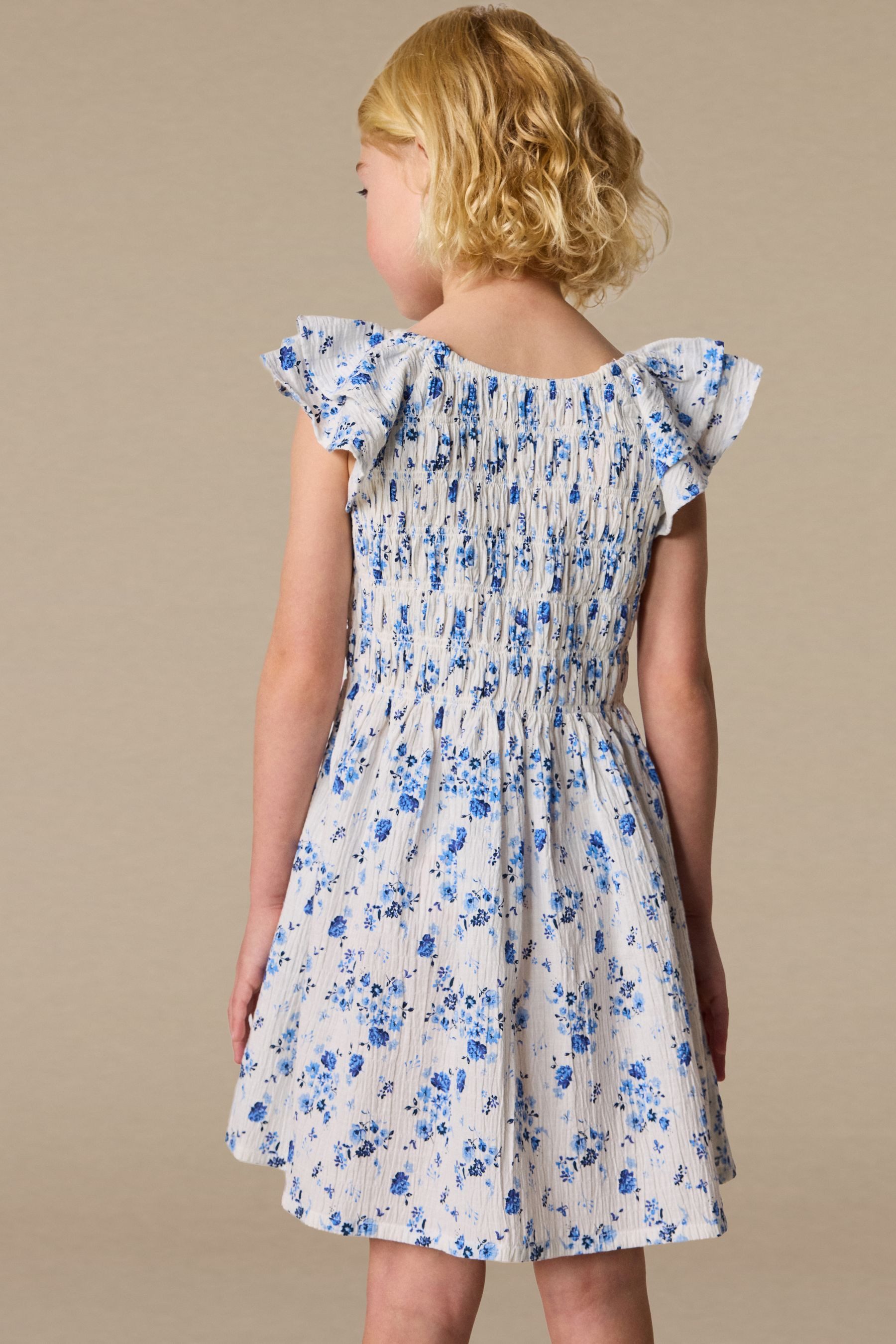 Next Jerseykleid Gesmokte Kleid mit Rüschenärmeln (1-tlg)