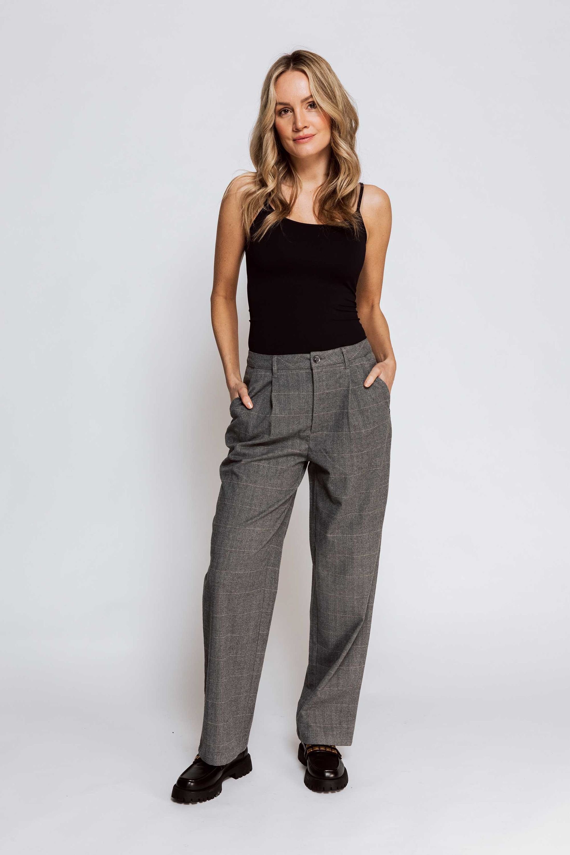 Zhrill Stoffhose Stoffhose LENYA Grey (0-tlg) günstig online kaufen