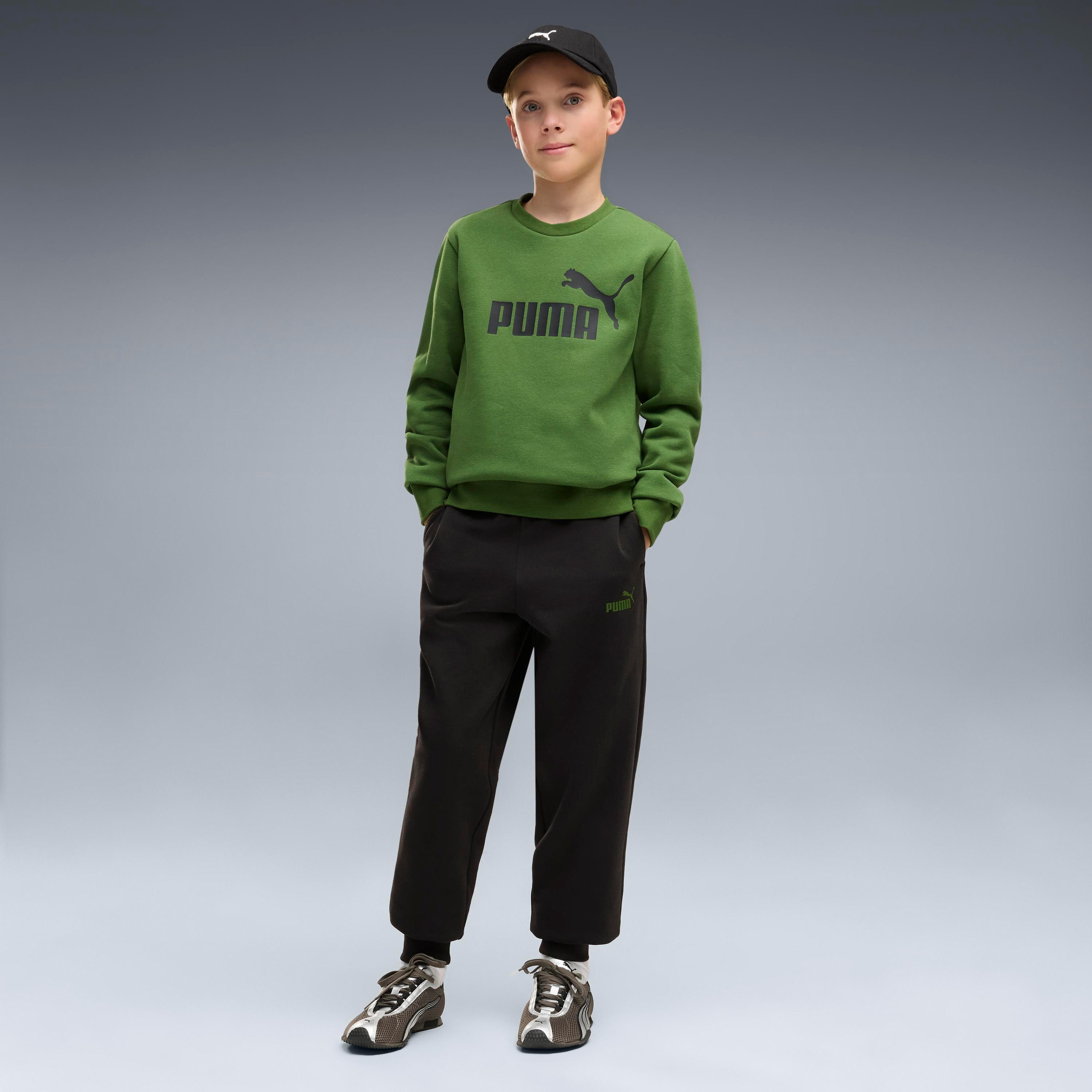 PUMA Trainingsanzug ESS NO1 LOGO CREW SWEAT SUIT FL B (2-tlg), zweiteilig, entspannte Passform, ohne Kapuze