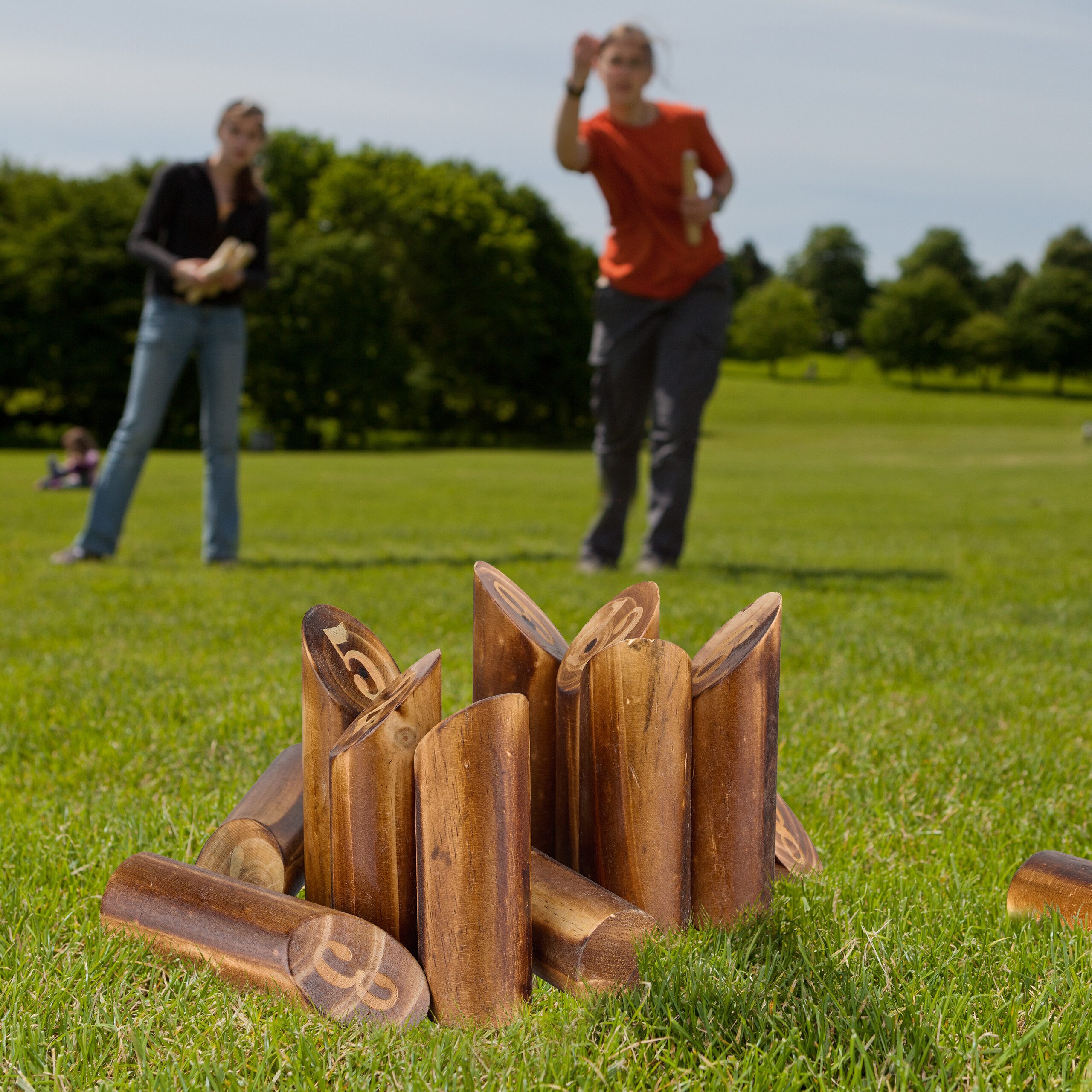 relaxdays Spielzeug-Gartenset Kubb Wikingerspiel mit Tasche, (15-tlg)