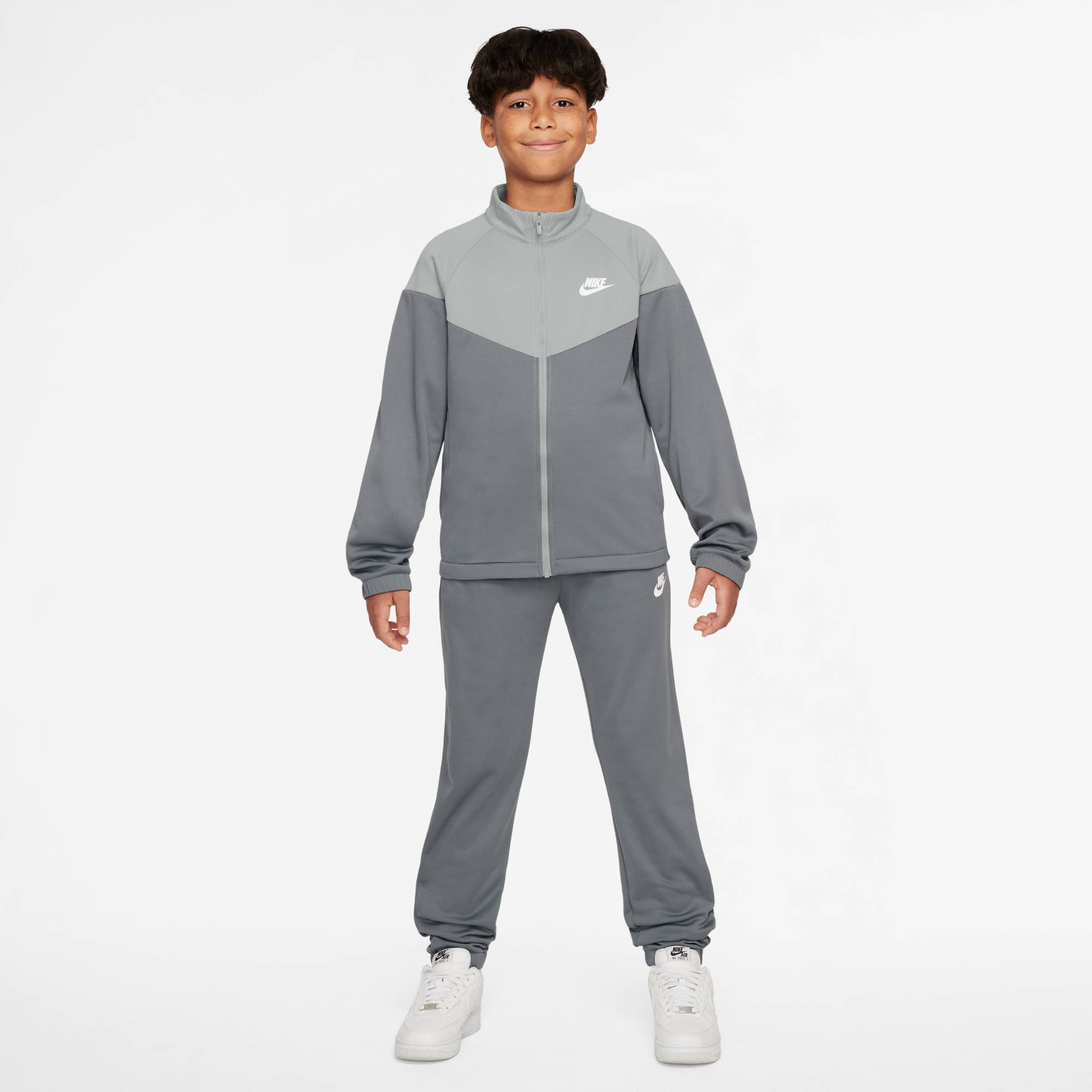 Nike Sportswear Trainingsanzug K NSW DF TRACKSUIT PK FZ (2-tlg), Für Kinder und Jugendliche