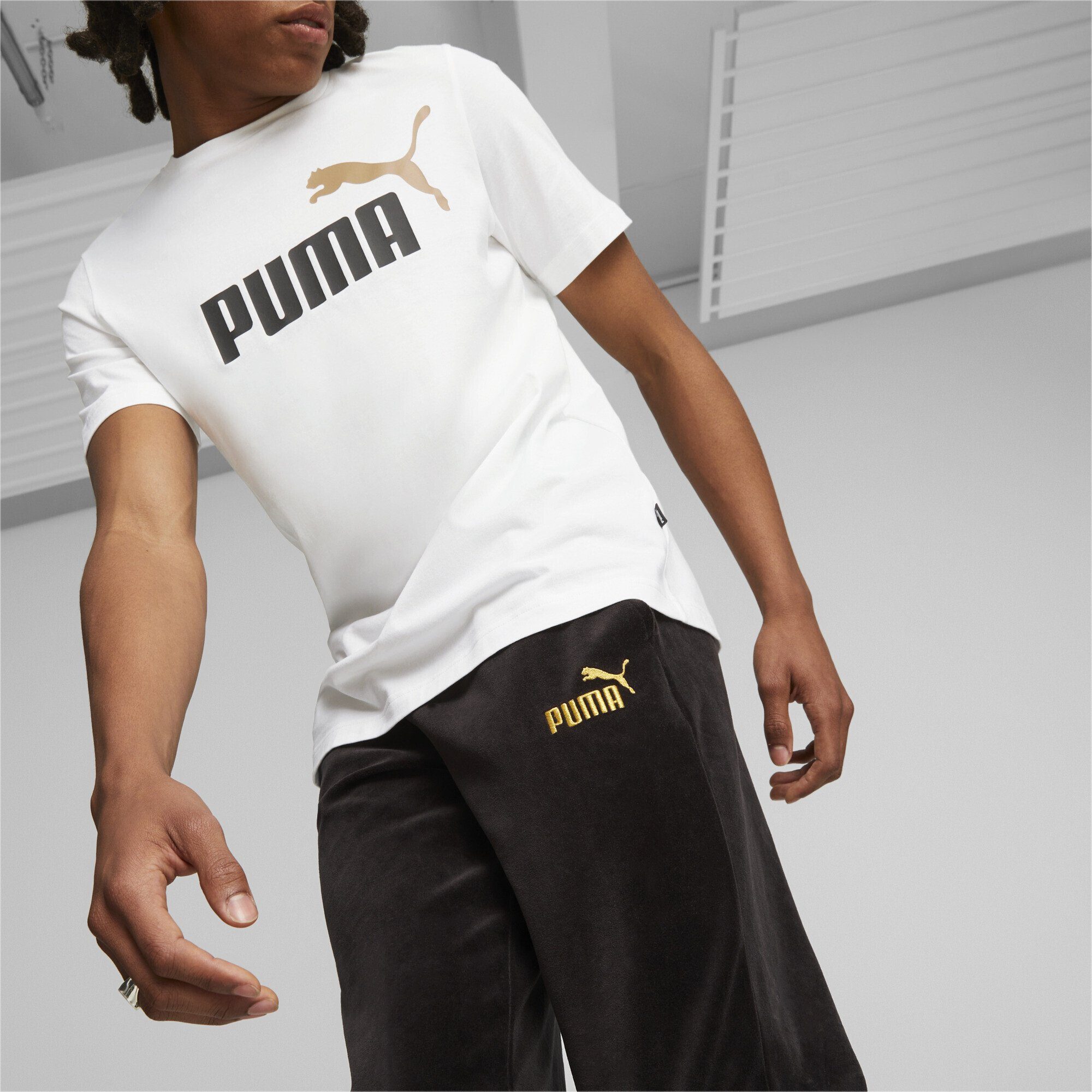 GOLD Herren PUMA Jogginghose Black ESS+ MINIMAL Sporthose