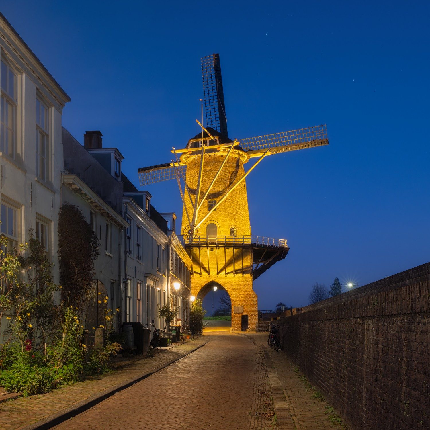 Wallario Tischplatte Windmühle bei Nacht (1 St), für Ikea Lack Tisch geeignet