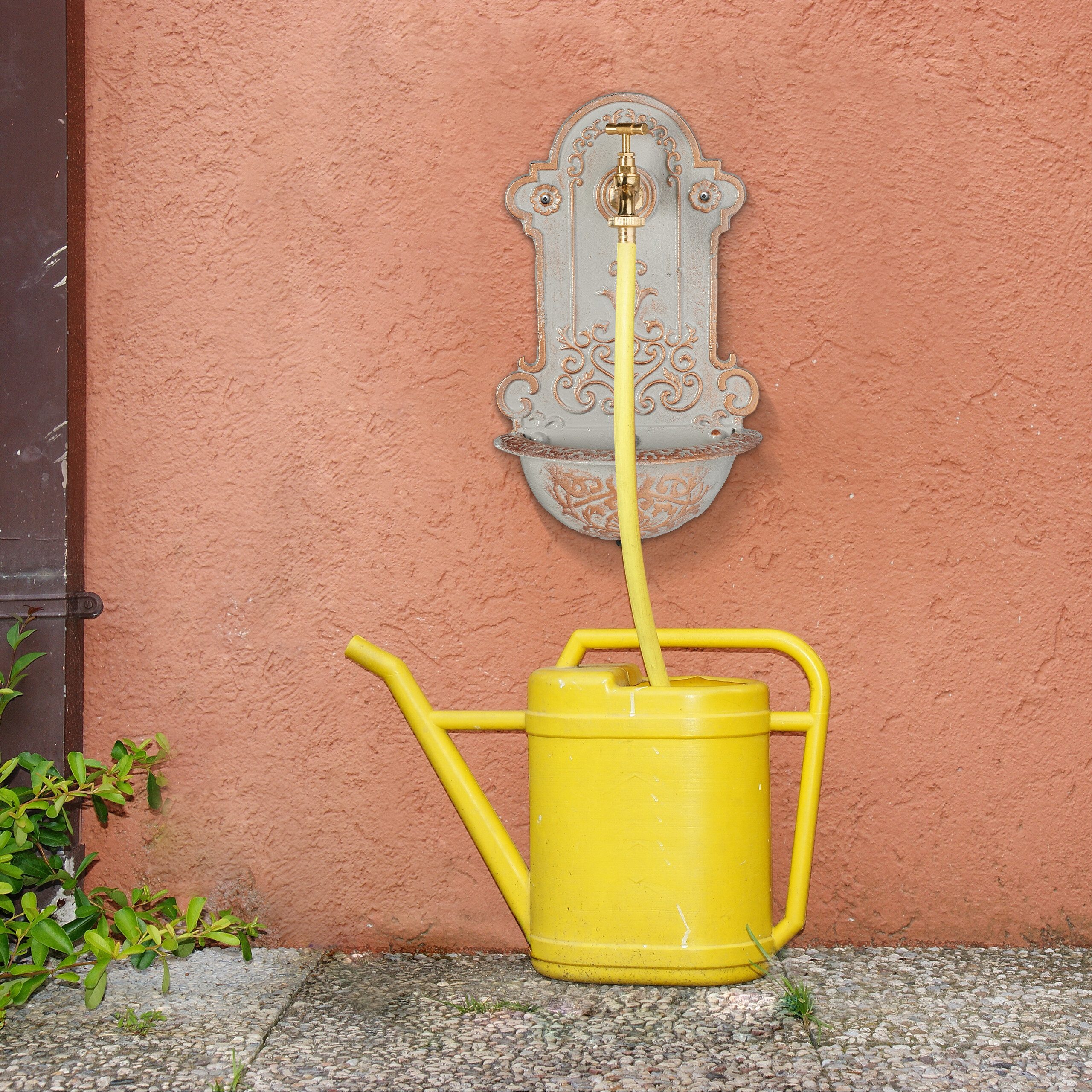 relaxdays Gartenbrunnen Verzierter Wandbrunnen in Gold günstig online kaufen