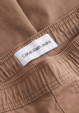 Calvin Klein Jeans Jogginghose BADGE ELASTIC TRIM WOVEN PANT mit Calvin Klein Logo-Badge auf dem Bein