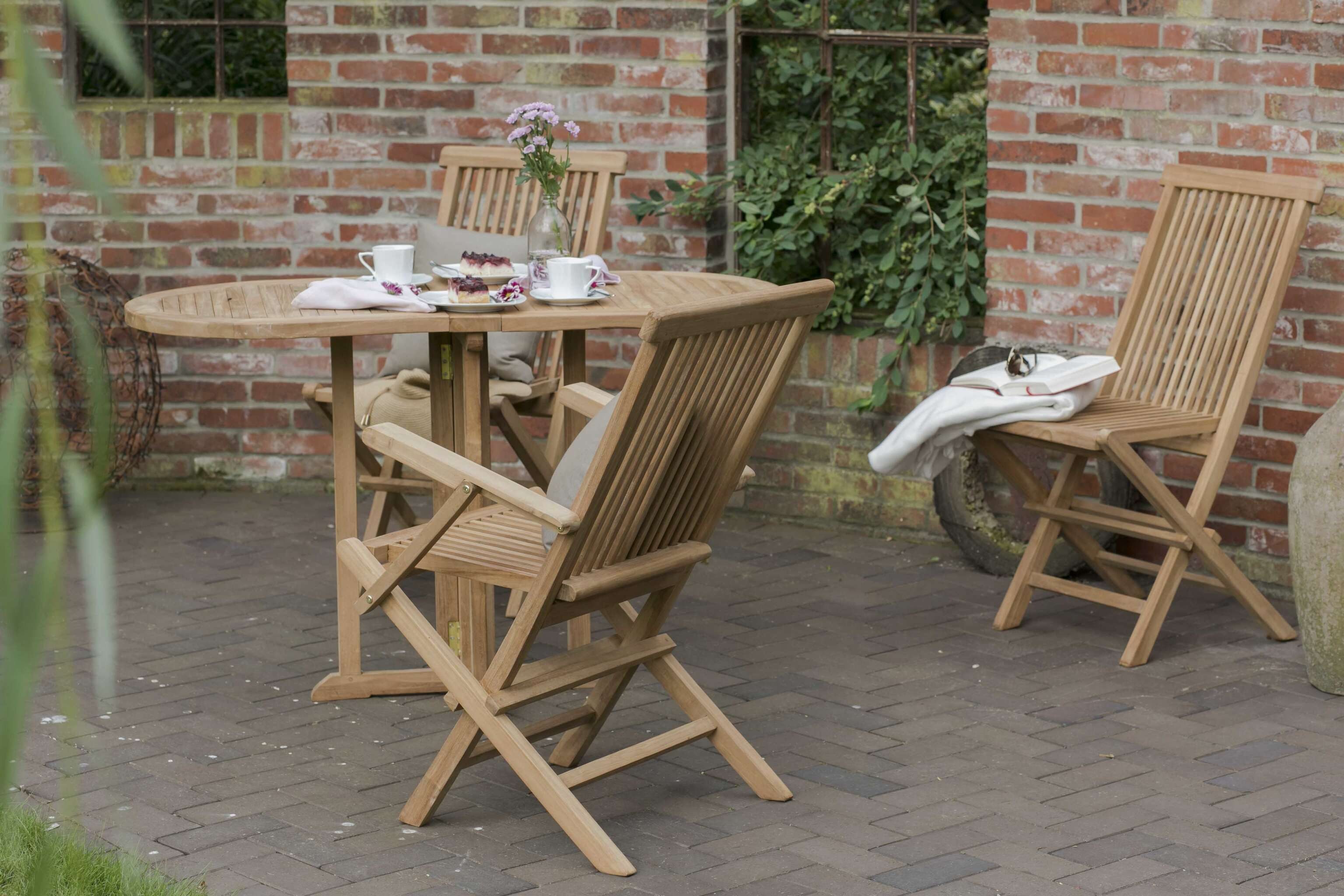 MR.DEKO Gartentisch Balcony Teak 120x60 cm klappbar Balkon Tisch Holz wetterfest (Ideal zu Deckchairs kombinierbar – für drinnen & draußen geeignet, 1-St), Plantagen-Teak Vollholz – wetterfest, vielseitig, leicht montierbar