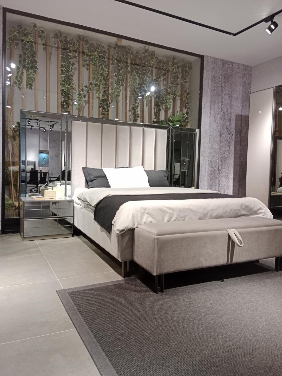 Luxus Bett 4tlg., Europa (4-St., Bank), Schlafzimmer-set + Schlafzimmer-Set Made Nachttische, Nachttische in + JVmoebel 2x Bett, Bank