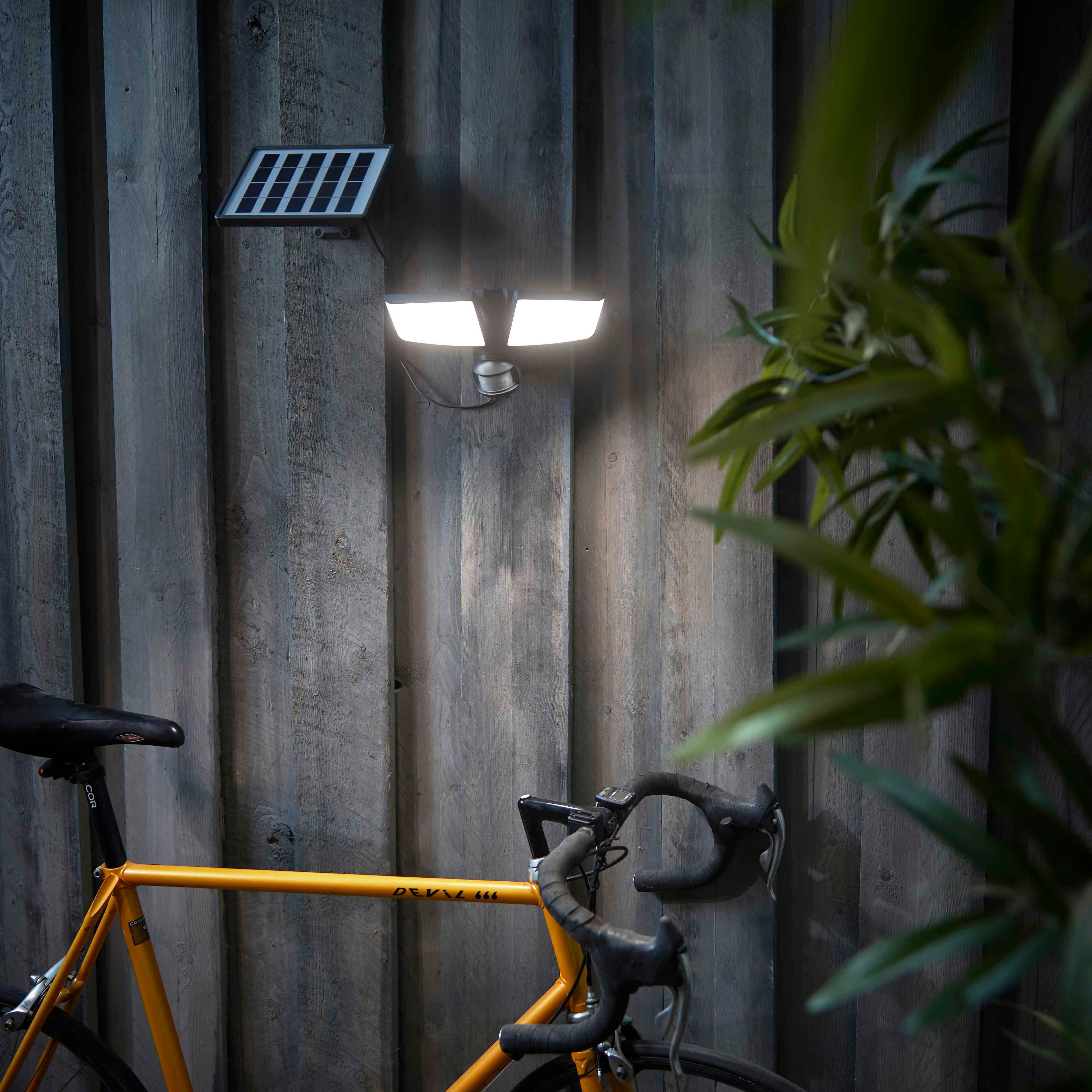Northpoint LED Solarleuchte mit Bewegungsmelder Innen und Außen 6000K 2x 450 Lumen – Bild 5 von 5